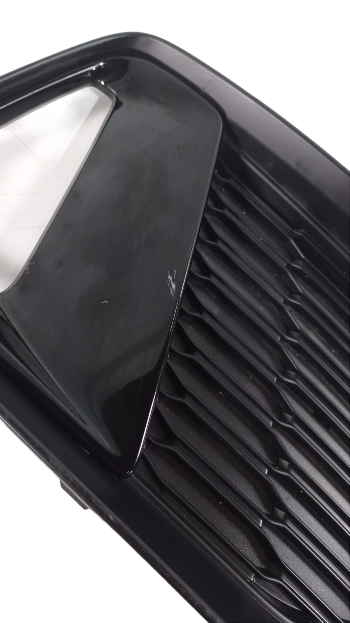 Moldura Grade Farol Milha Direito Audi 2017 A 2019 5