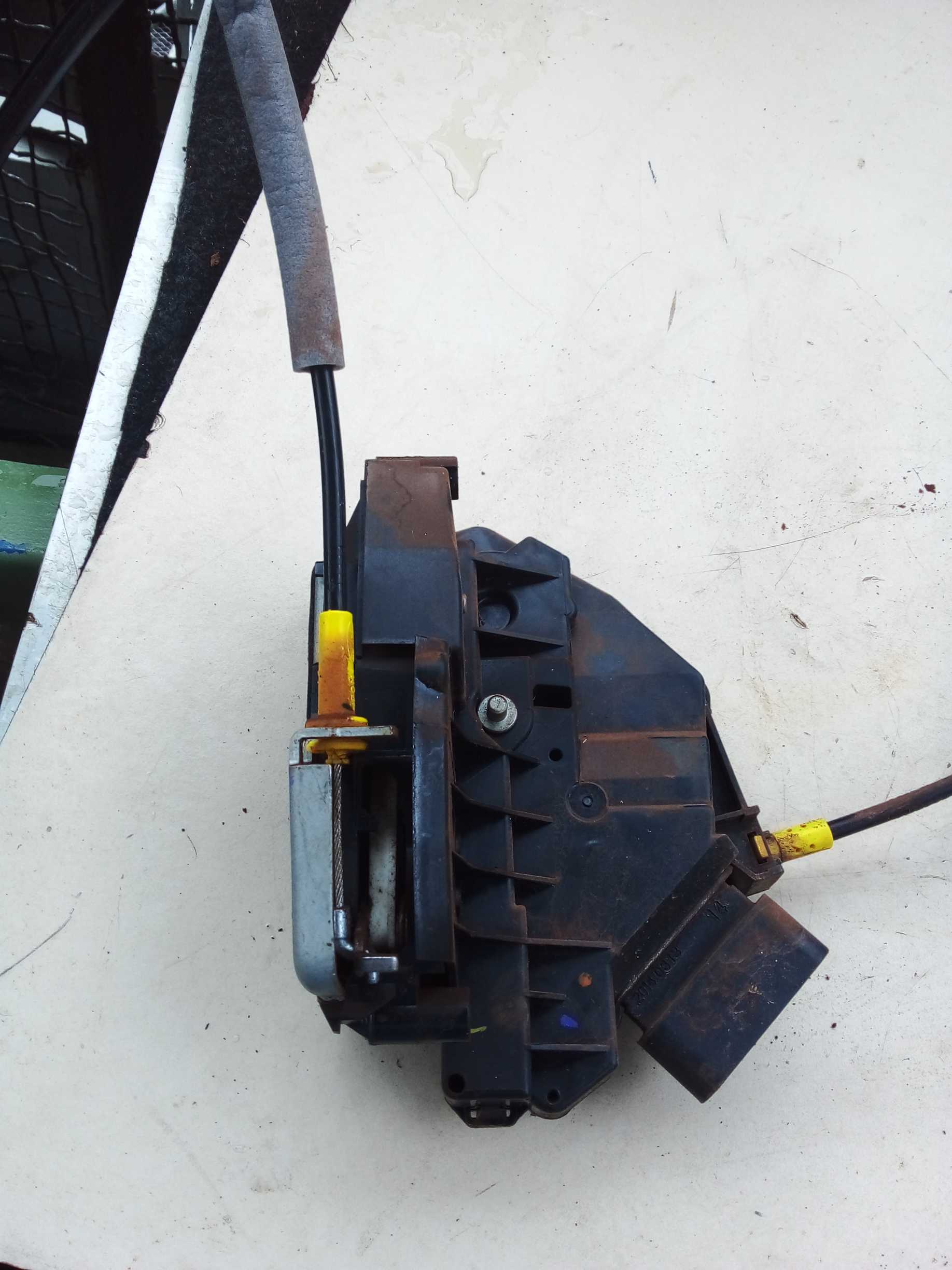 FECHADURA PORTA TRÁS DIREITA KA 2015 E3B5A264A26DE