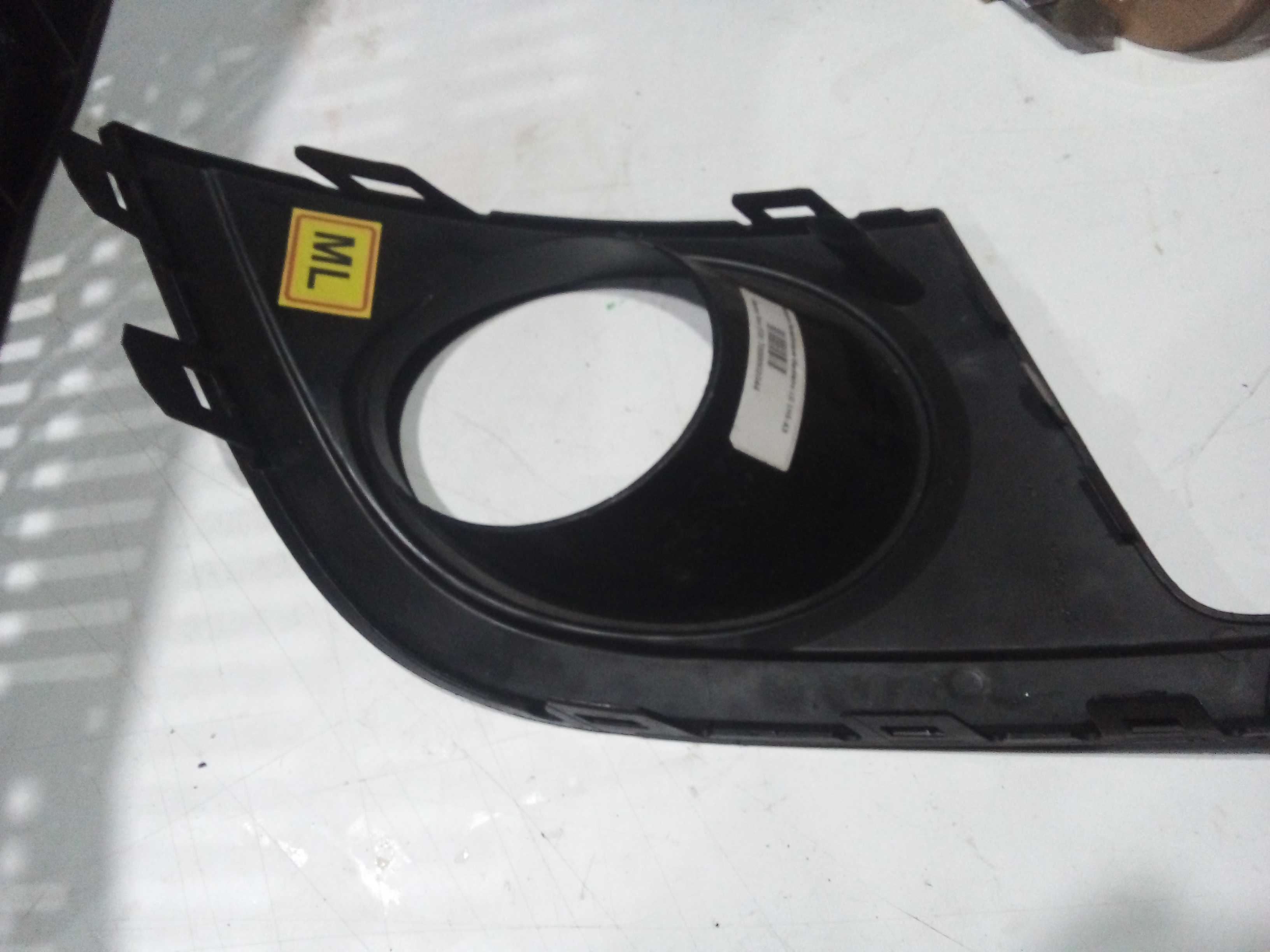 MOLDURA FAROL MILHA LD VW FOX 2012 2