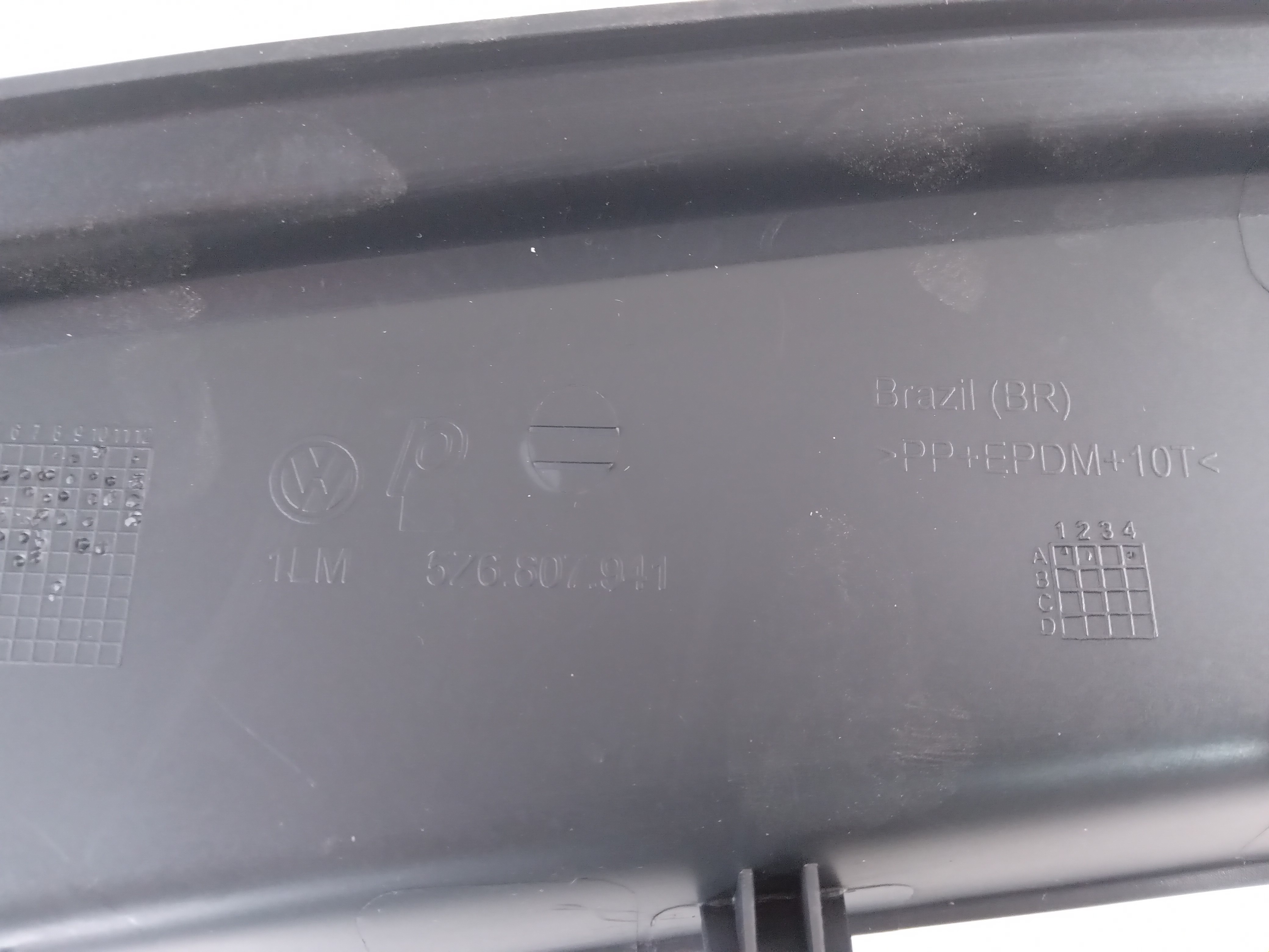 Moldura Tampa Parachoque Traseiro Fox 2010 5z6807941 3