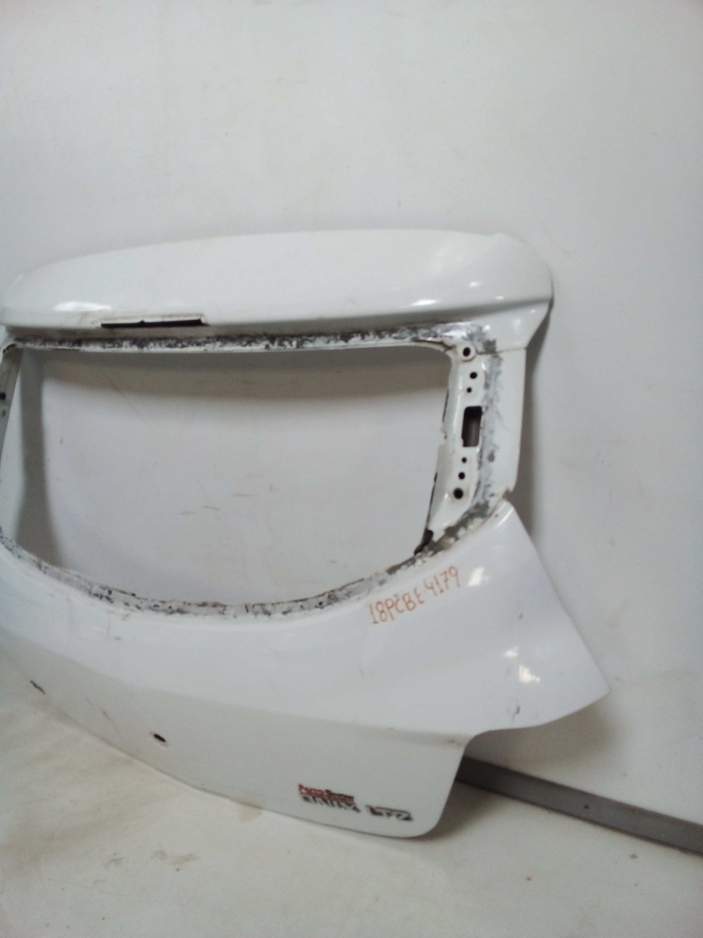 Tampa Traseira Chevrolet Onix 2014 Para Recuperar 3