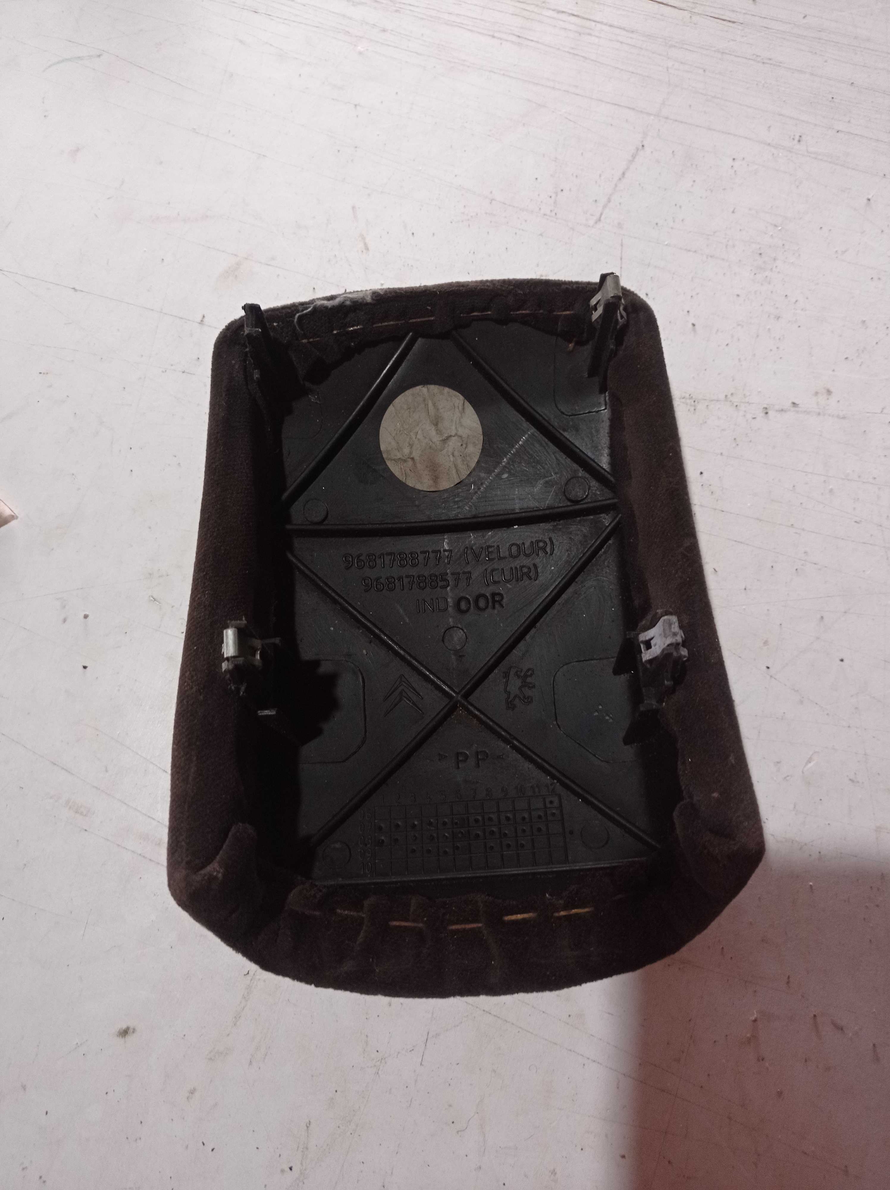 ACABAMENTO CONSOLE CENTRAL CITROEN C4 2009 2010 2