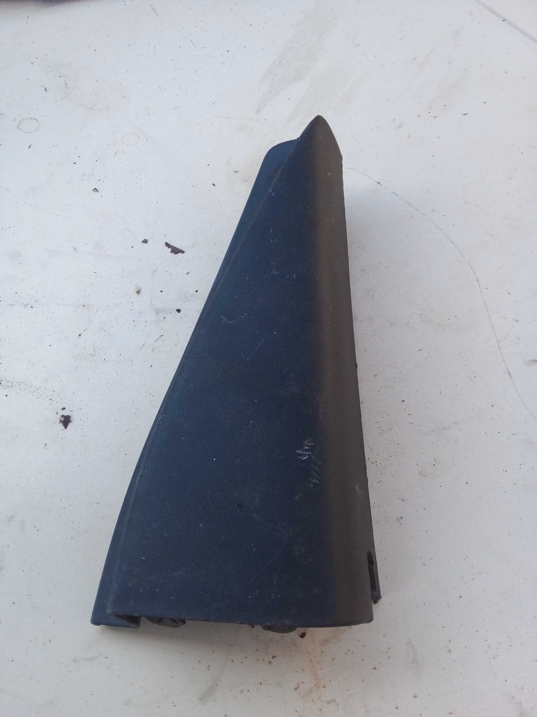 MOLDURA PORTA TRÁS ESQUERDA SPIN 2018 94736007 2