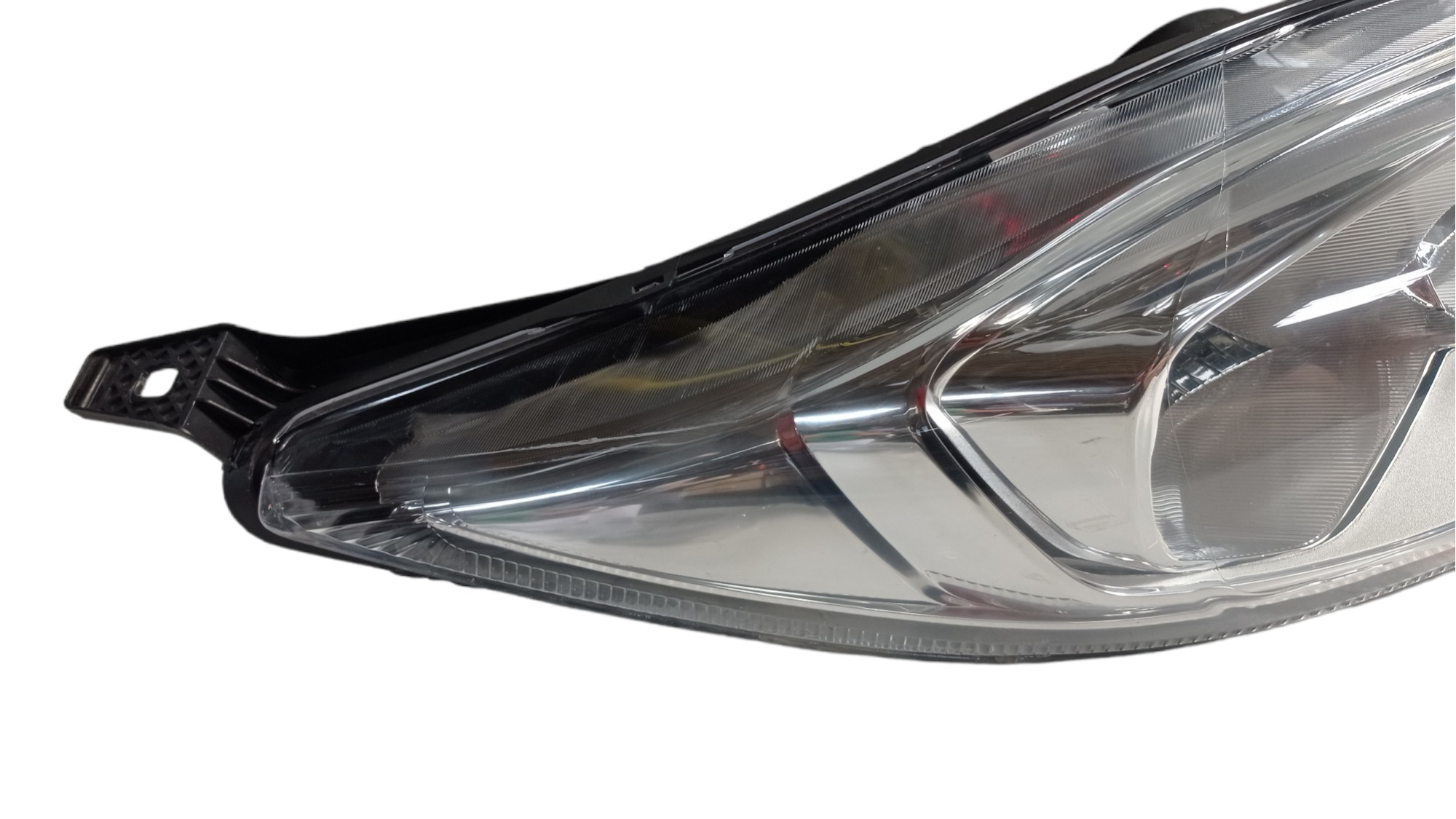 Farol Direito Ford New Fiesta 2013 A 2019 Recuperada 4