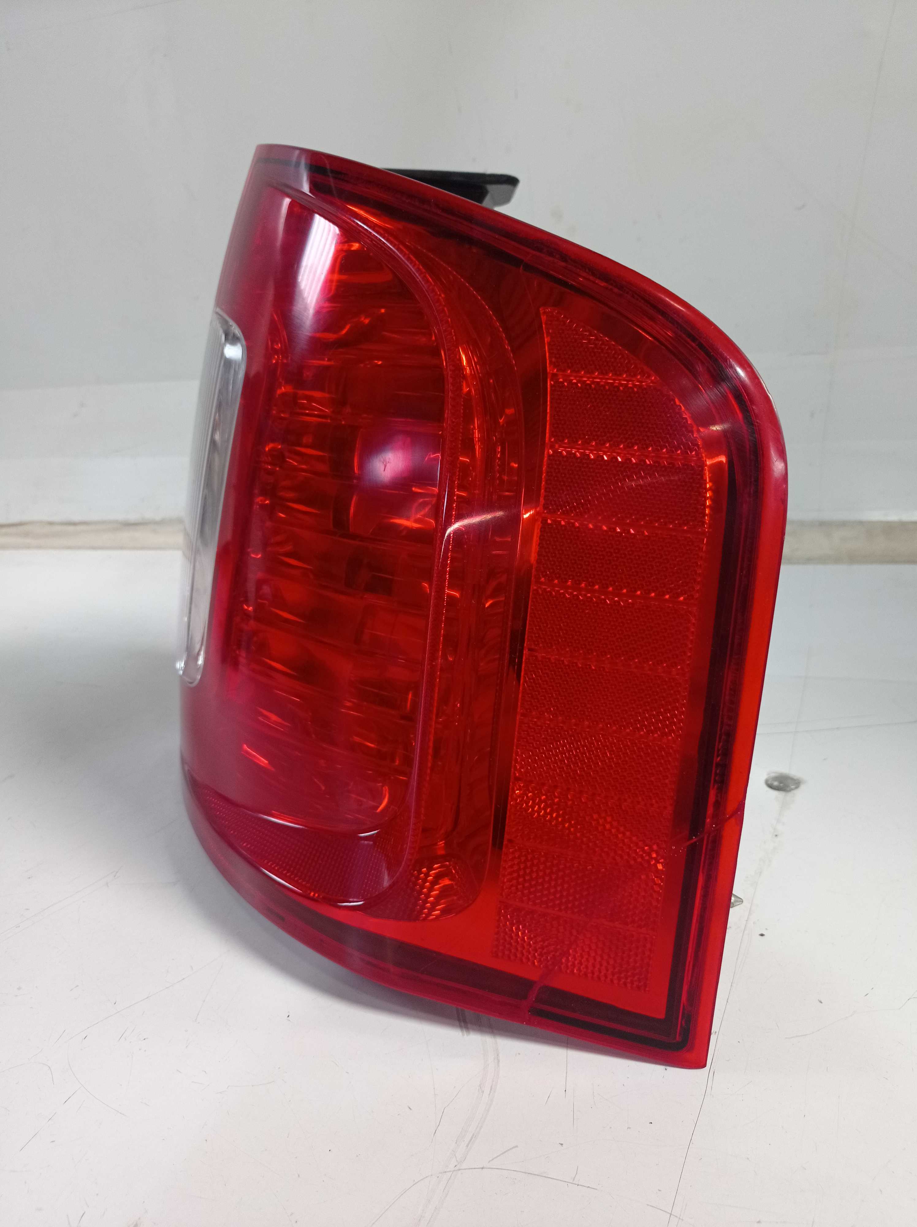 LANTERNA TRASEIRA DIREITA FORD EDGE 2012 A 2015 3