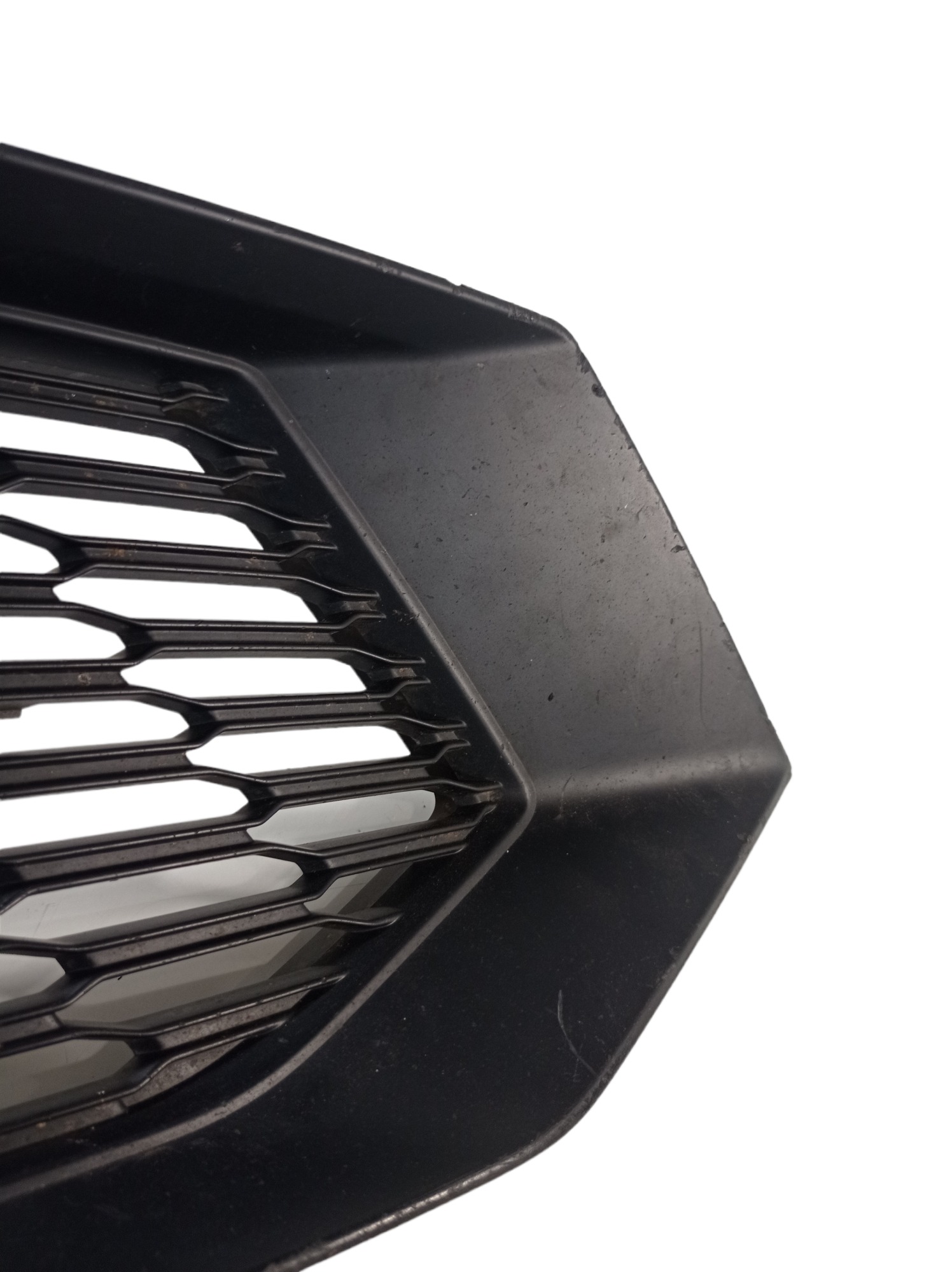 Moldura Farol Milha Direito Audi A7 Sportback 2019 4