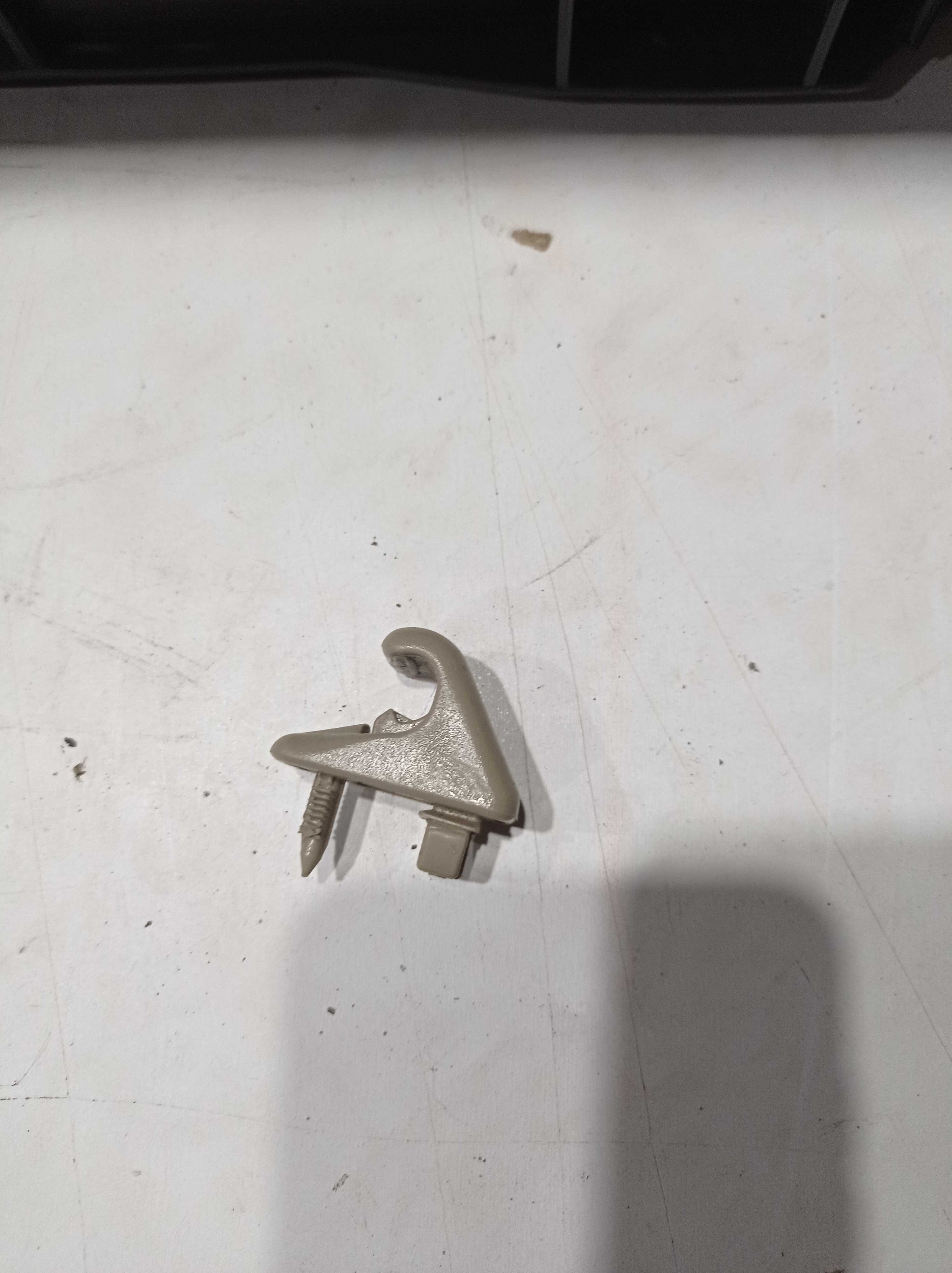 PRESILHA QUEBRA SOL PARASOL TOYOTA HILUX 2011 1
