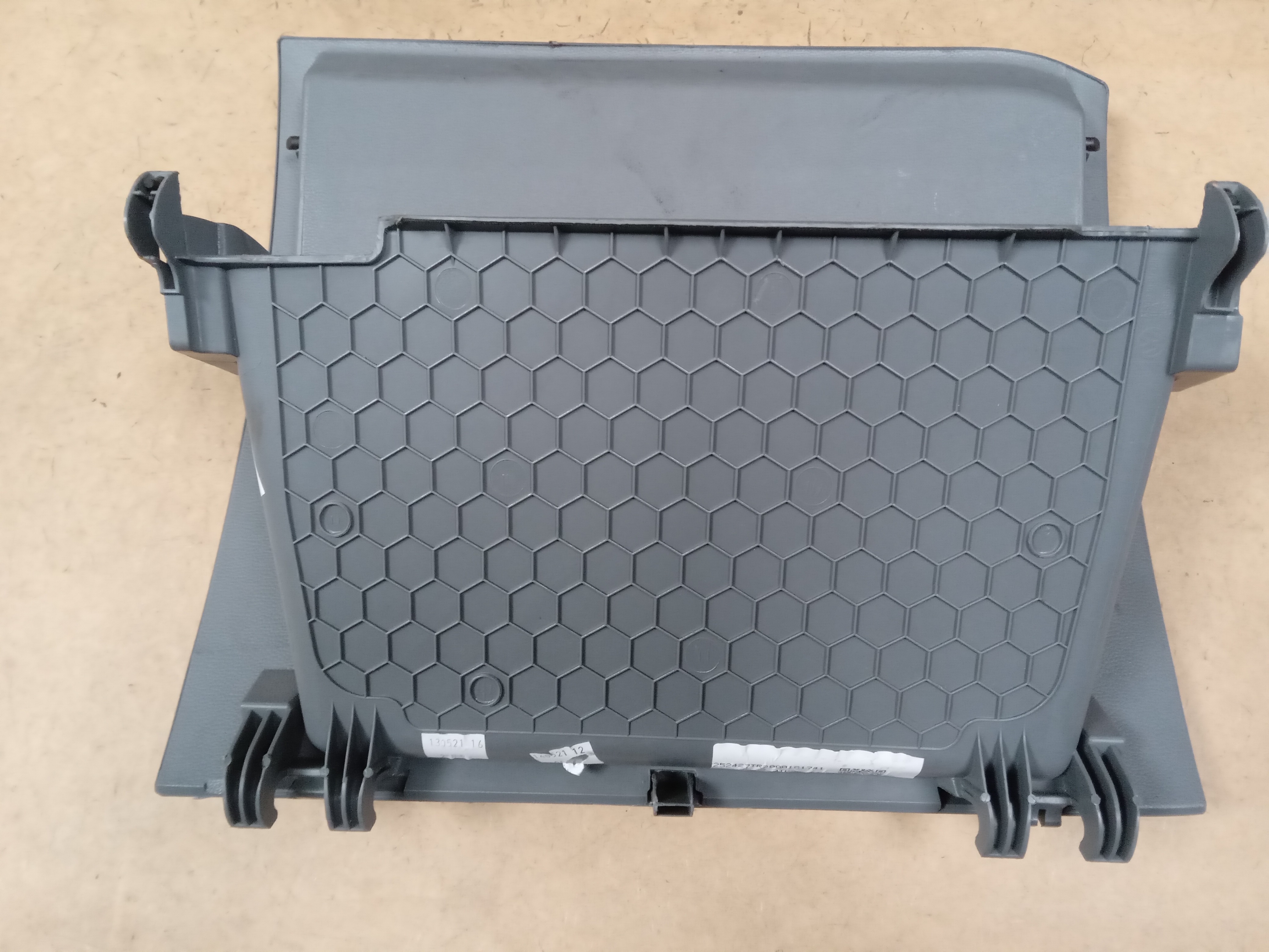 PORTA LUVAS VW TCROSS 2020 2