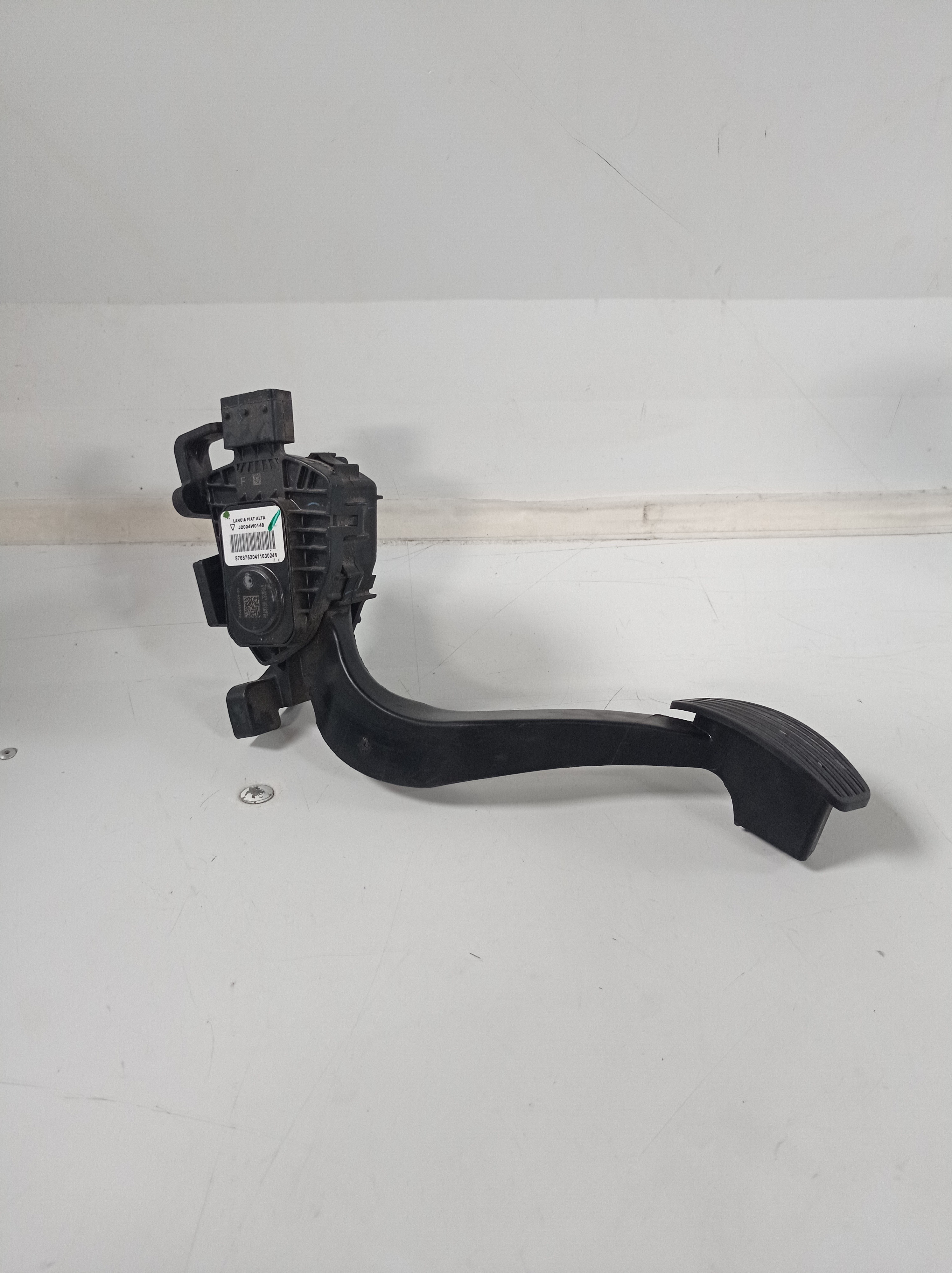 J2004w0148 Pedal Acelerador Fiat Strada Freedom 2020/2021 2