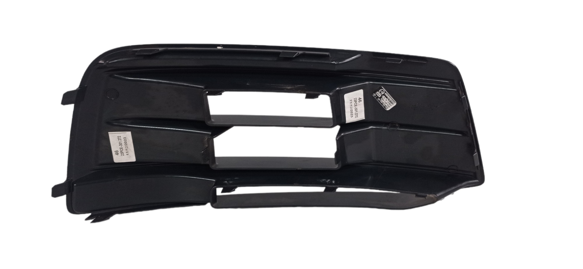 80a807681 Moldura Farol Milha Esquerda Audi Q5 2016 A 2019 5
