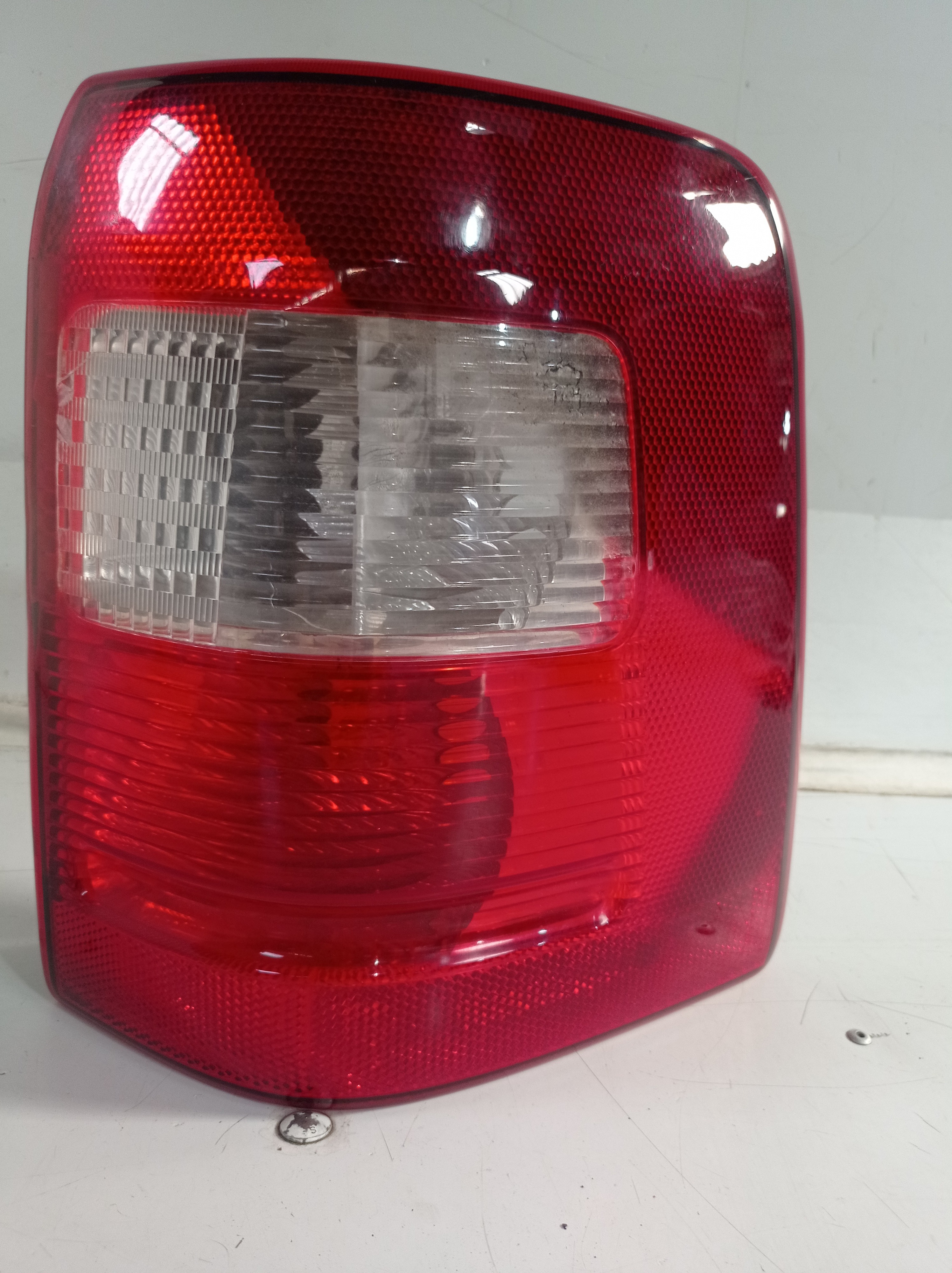 LANTERNA TRAS DIREITA FORD ECOSPORT 2001 a 2005 recuperada 2