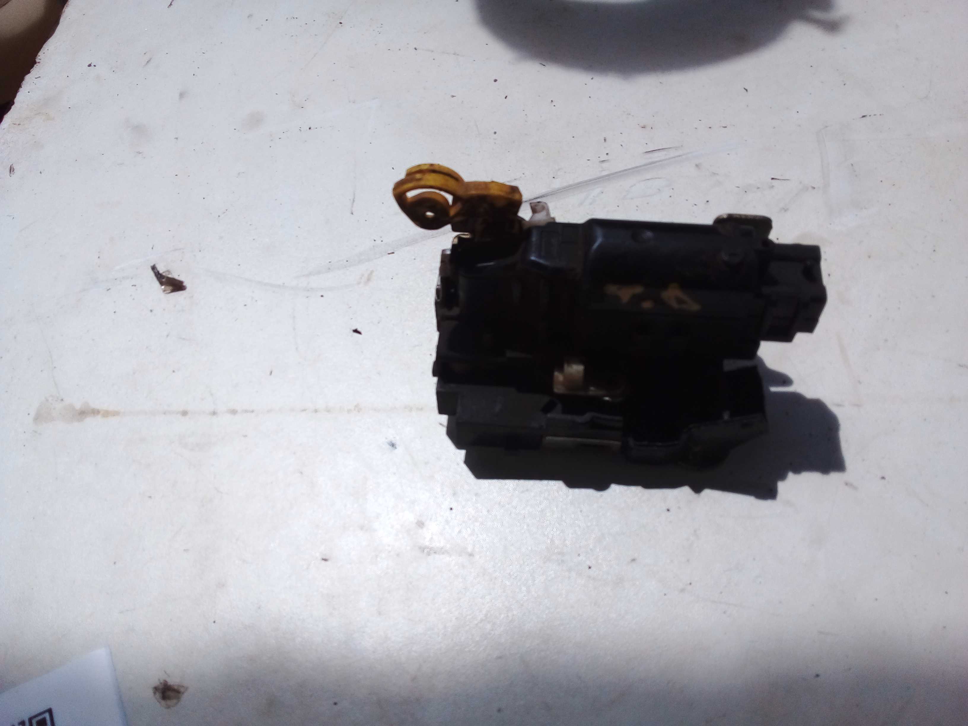 FECHADURA PORTA TRASEIRA DIREITA DUSTER 2017
