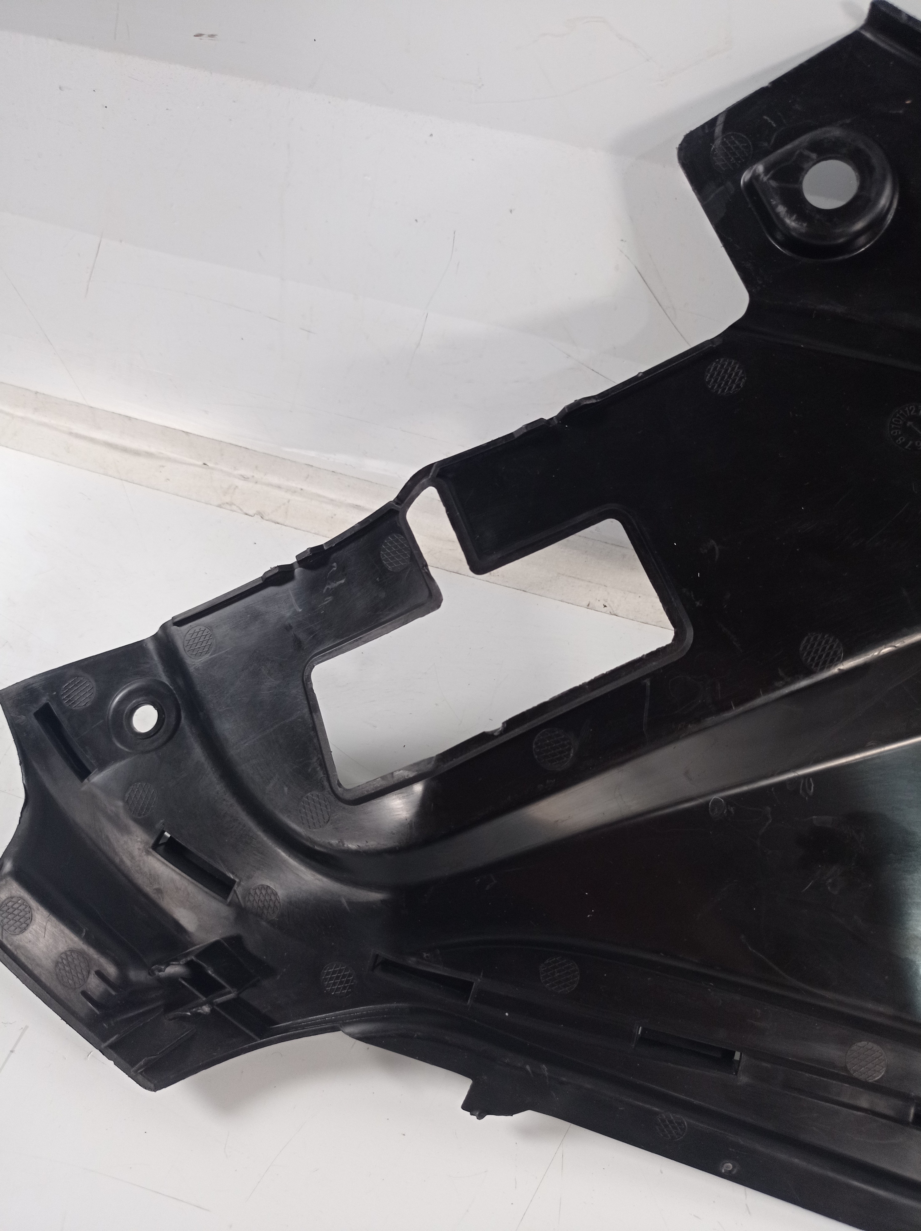 31442734 Acabamento Sup Dir Radiador Volvo Xc90 2021 4