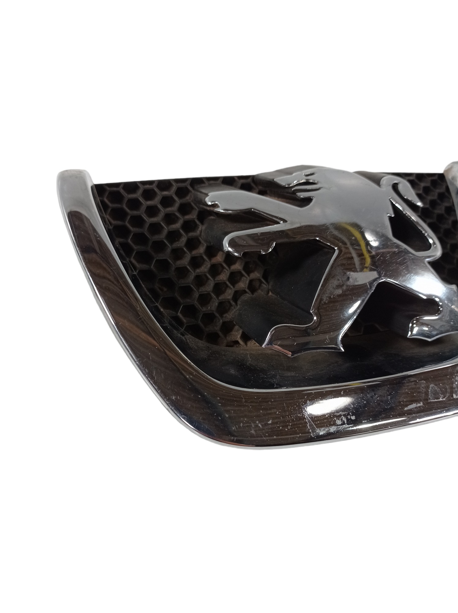 Emblema Grade Frontal Capo Peugeot 207 2008  A 2011 Original 4