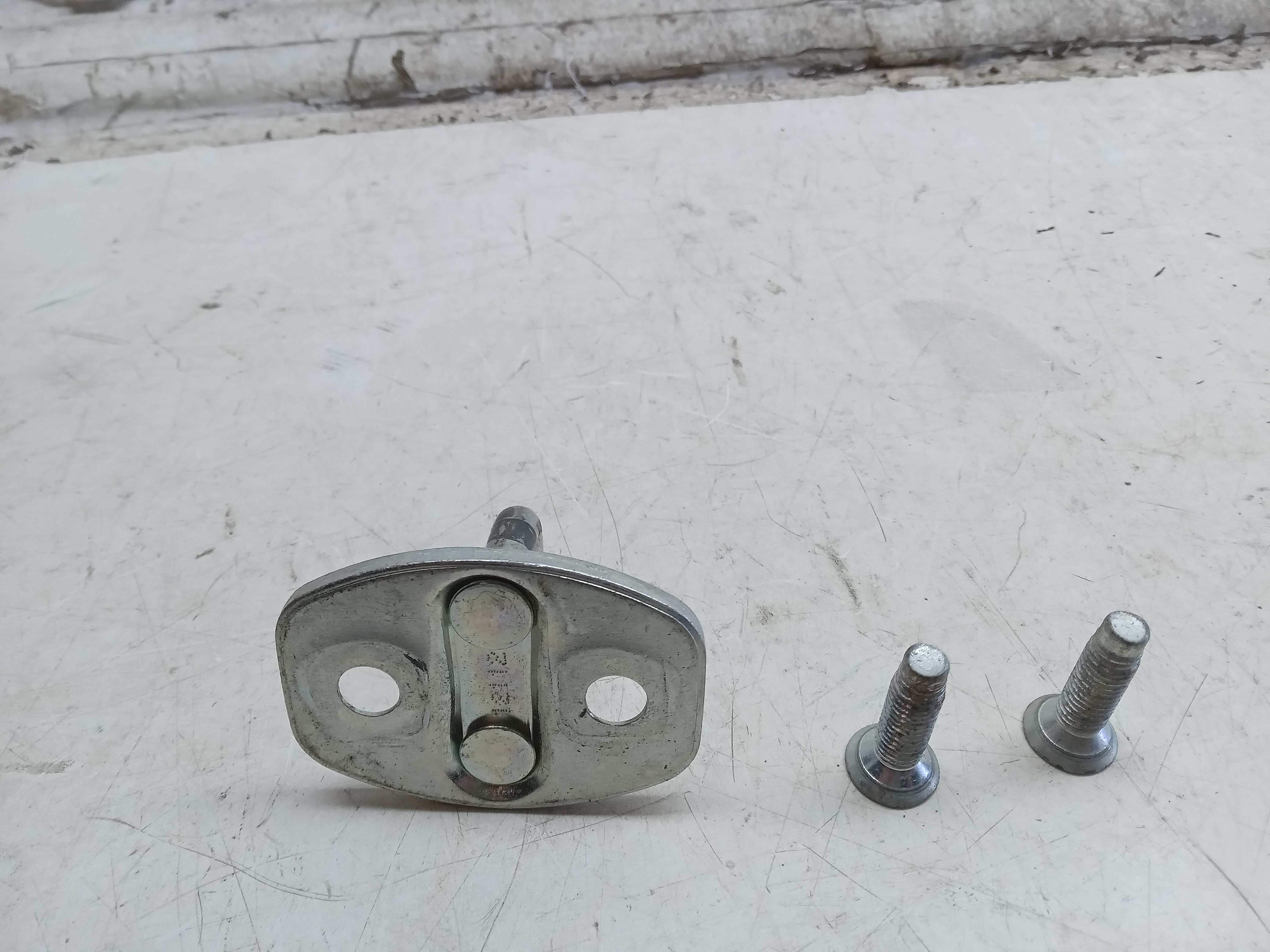 BATENTE  PORTA TRASEIRA DIREITA CHEVROLET COBALT 2013 2