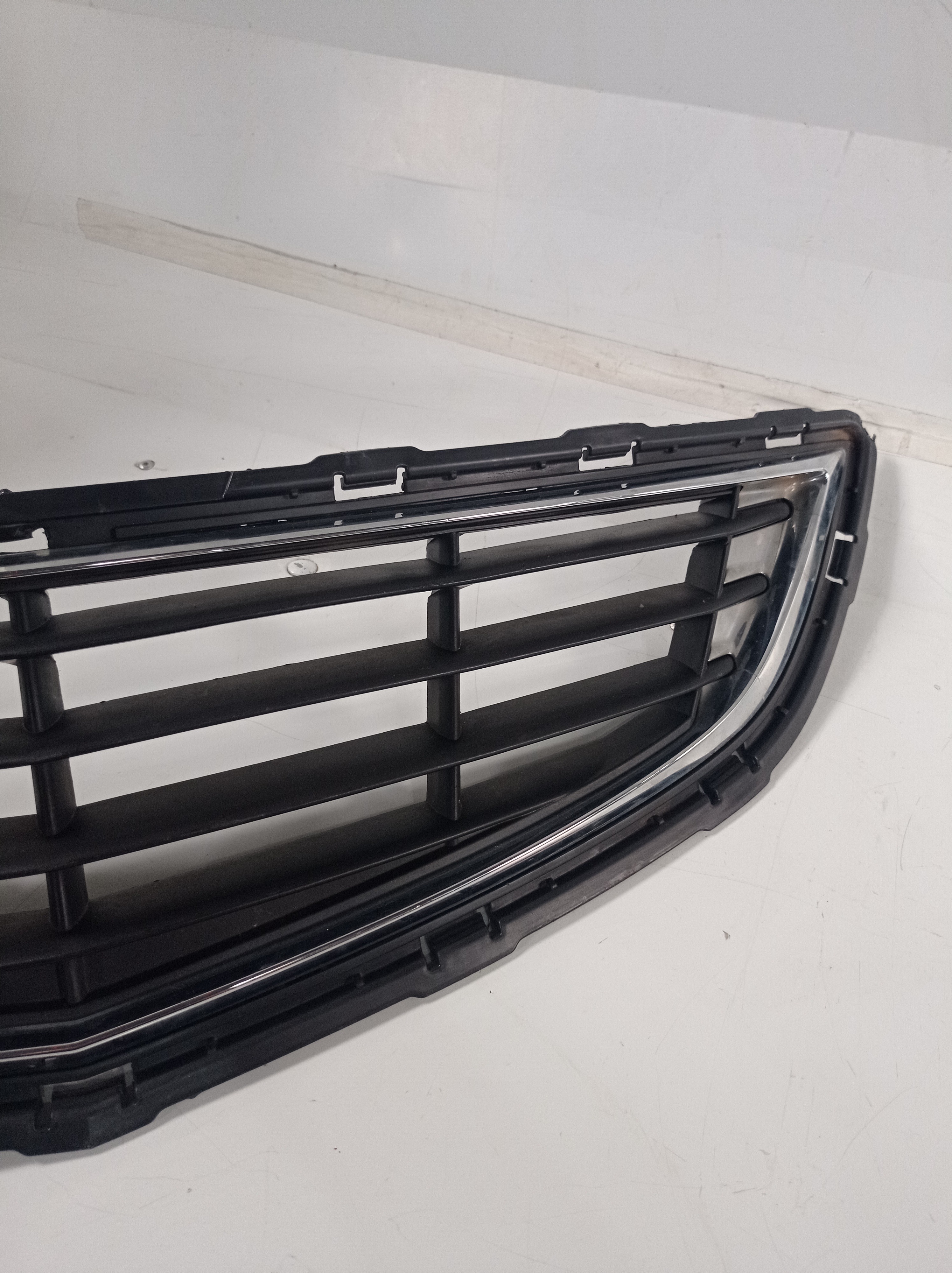 52047314 Grade Parachoque Dianteiro Chevrolet Onix 2012 2016 3