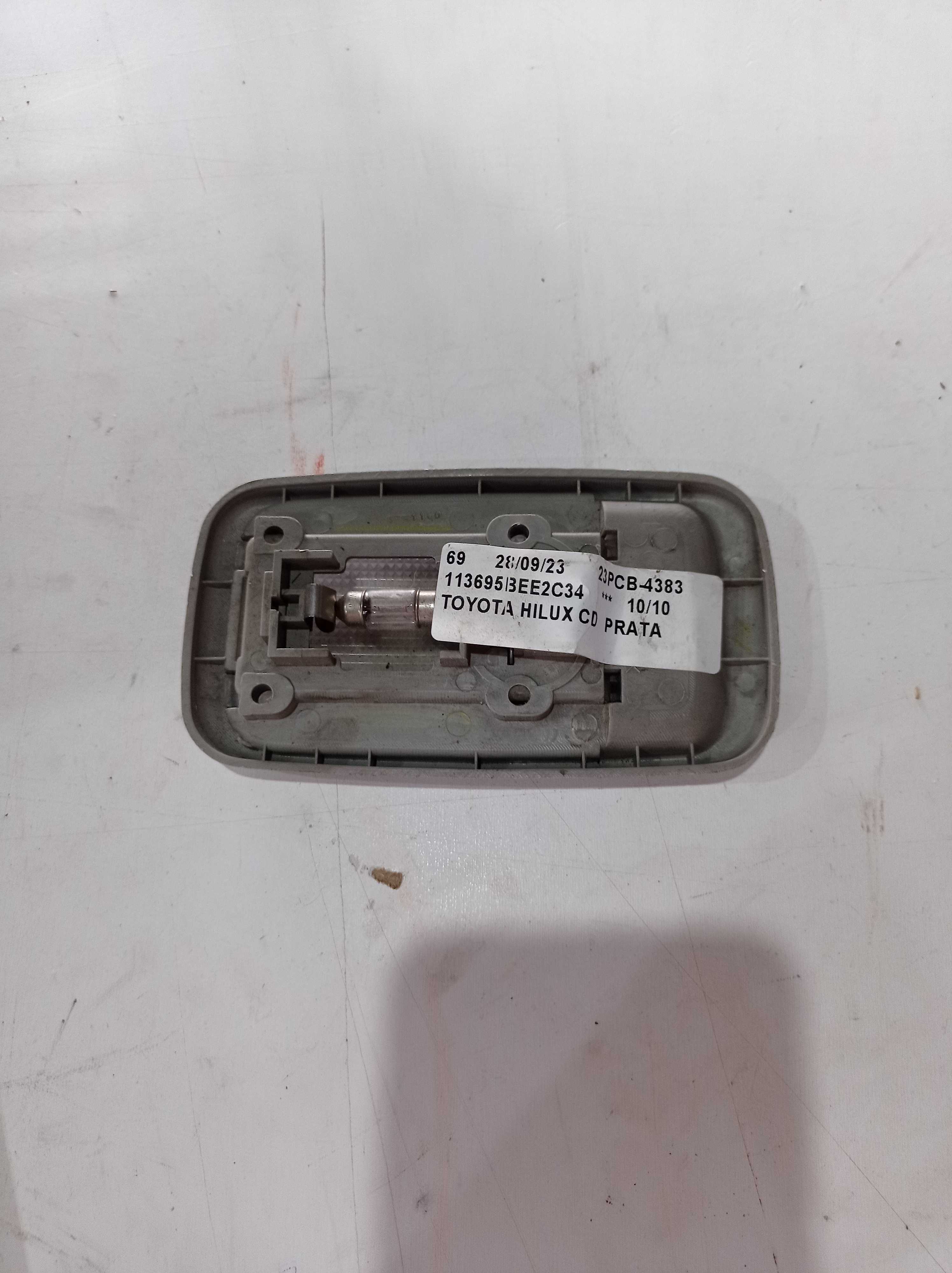 LUZ TETO CORTESIA TOYOTA HILUX 2010 2
