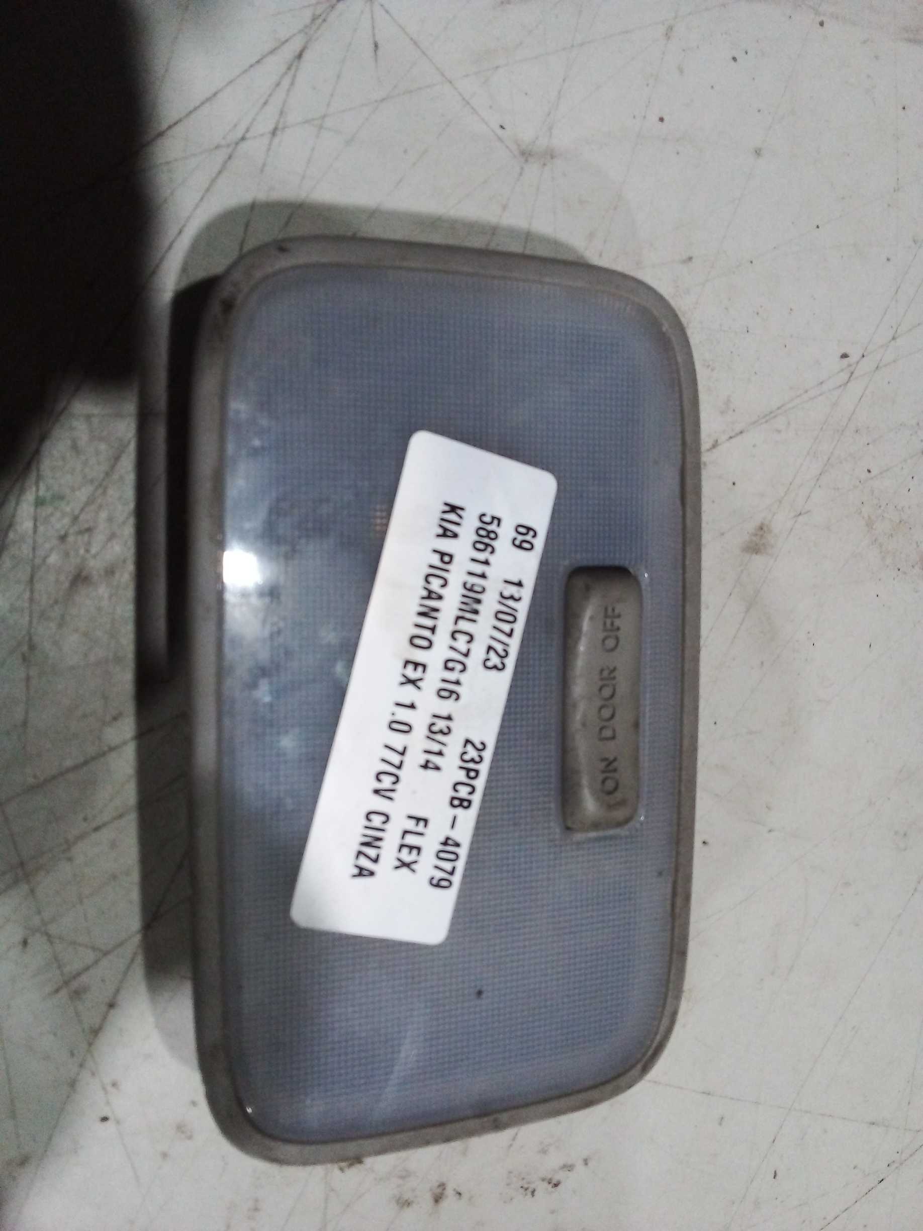 LUZ DE TETO PICANTO 2012 928501Y000 1