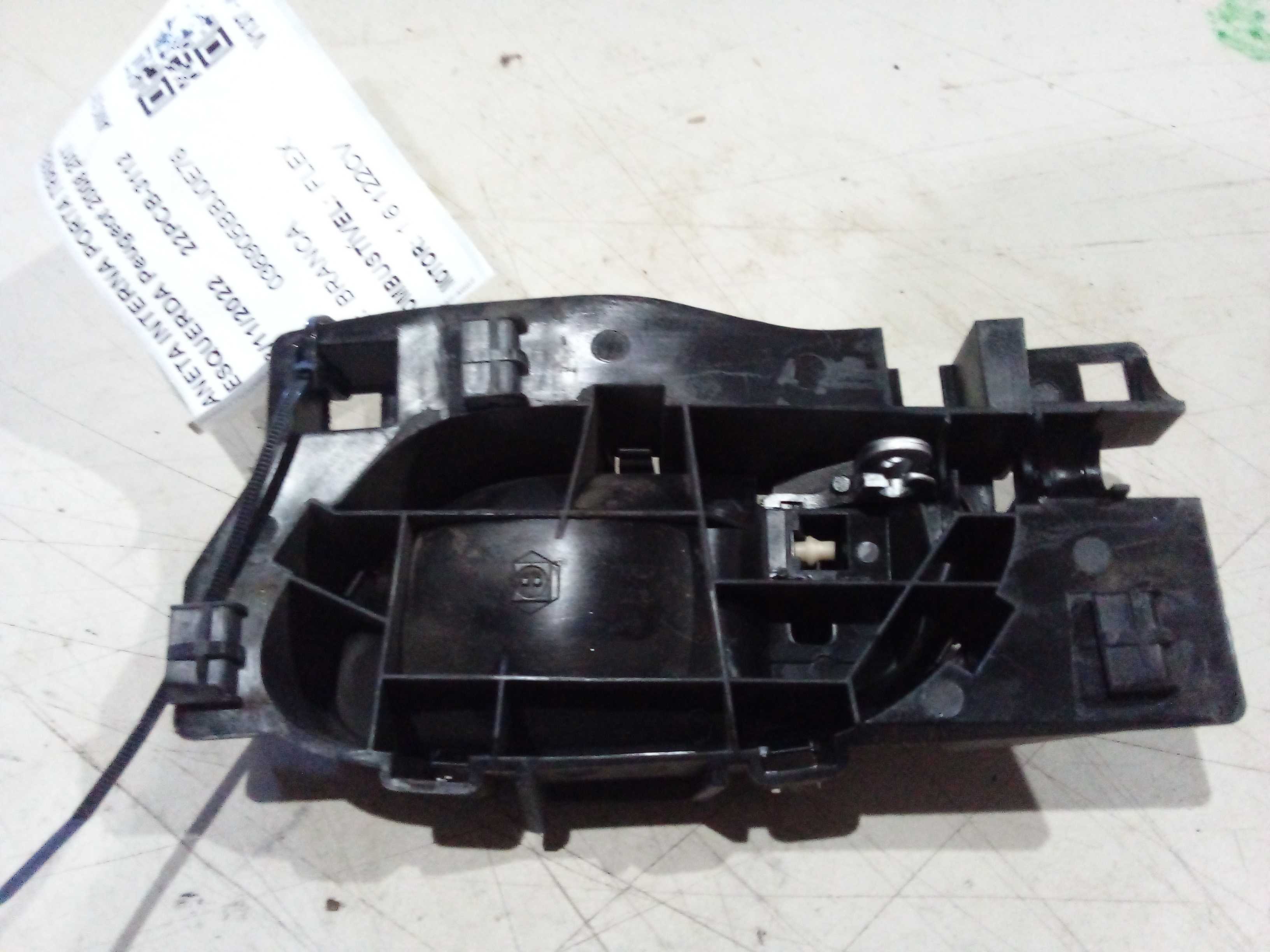 MAÇANETA INTERNA PORTA TRASEIRA ESQUERDA Peugeot 2008 2017 2