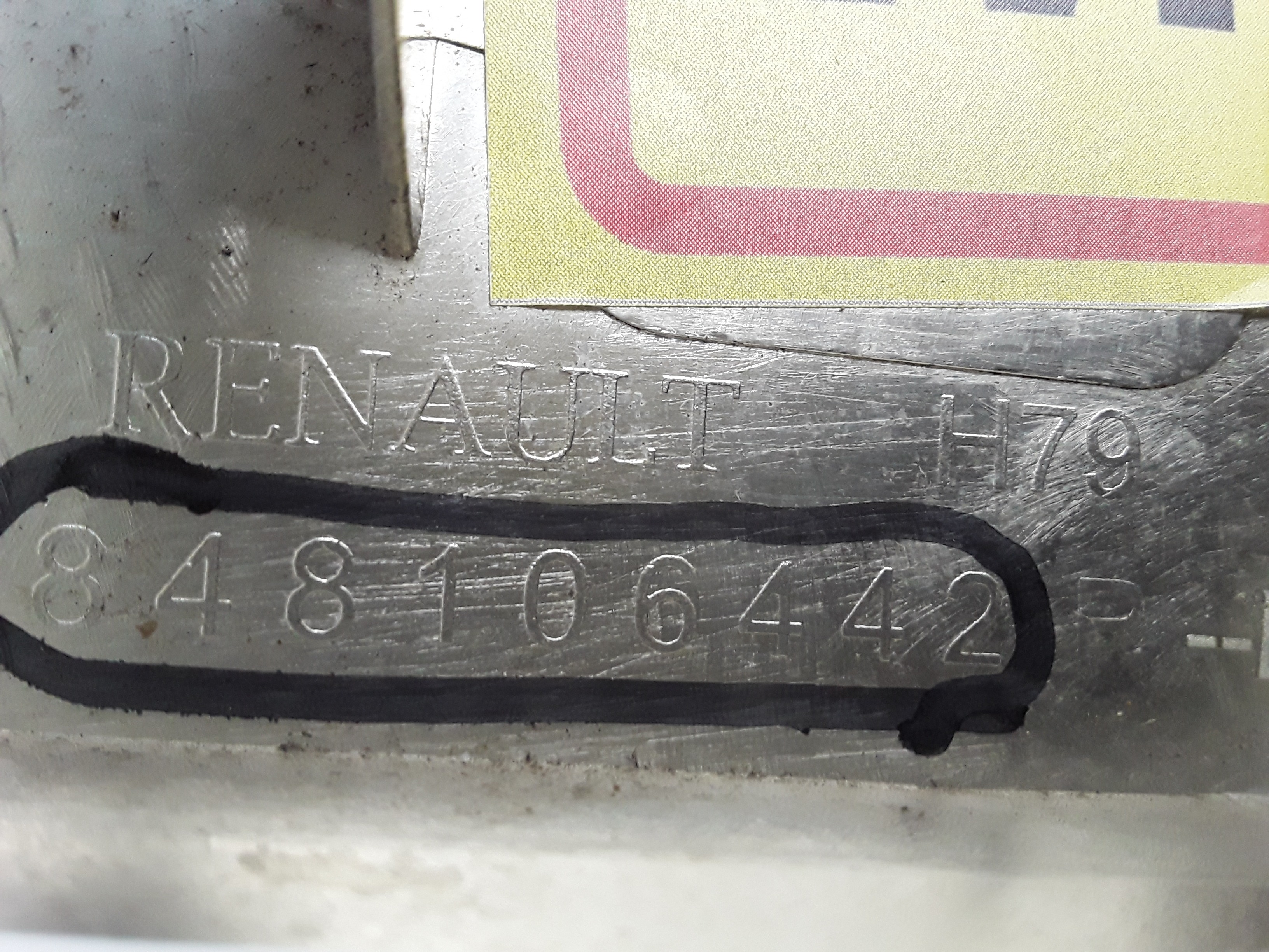 Moldura Friso Tampa Traseira Renault Duster 2012 5