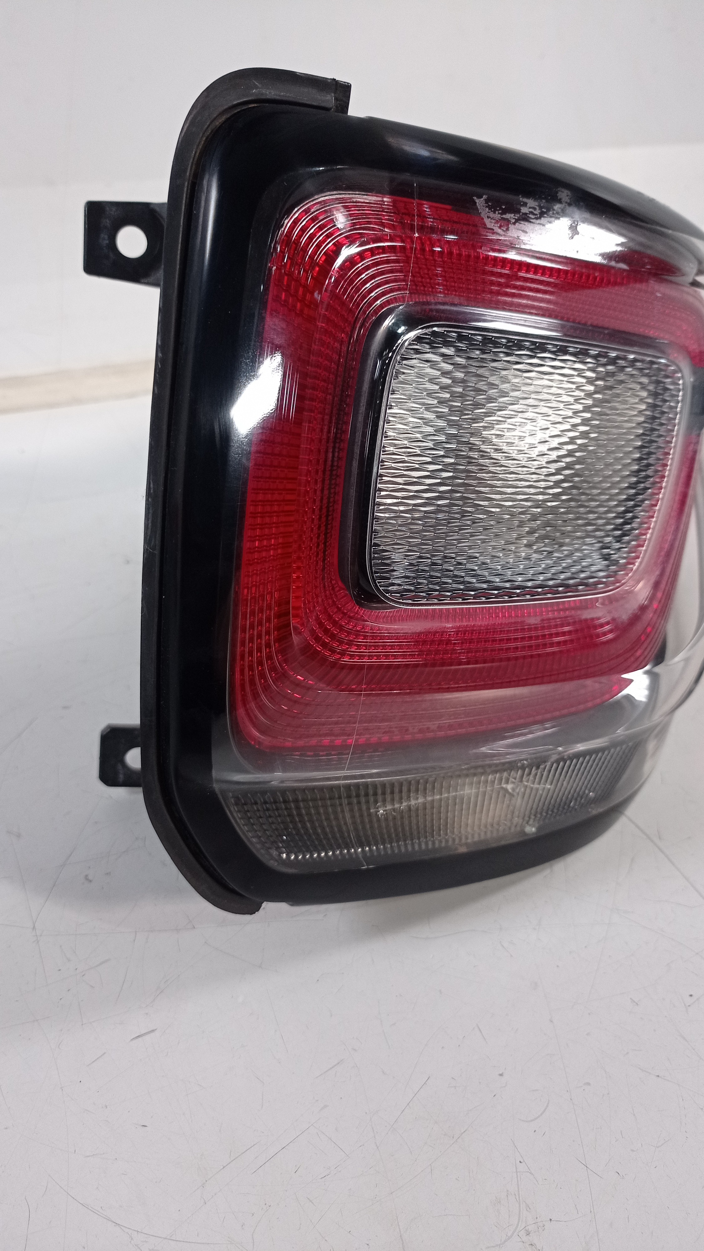 Lanterna Traseira Direita Fiat Strada 2021 Recuperada 6