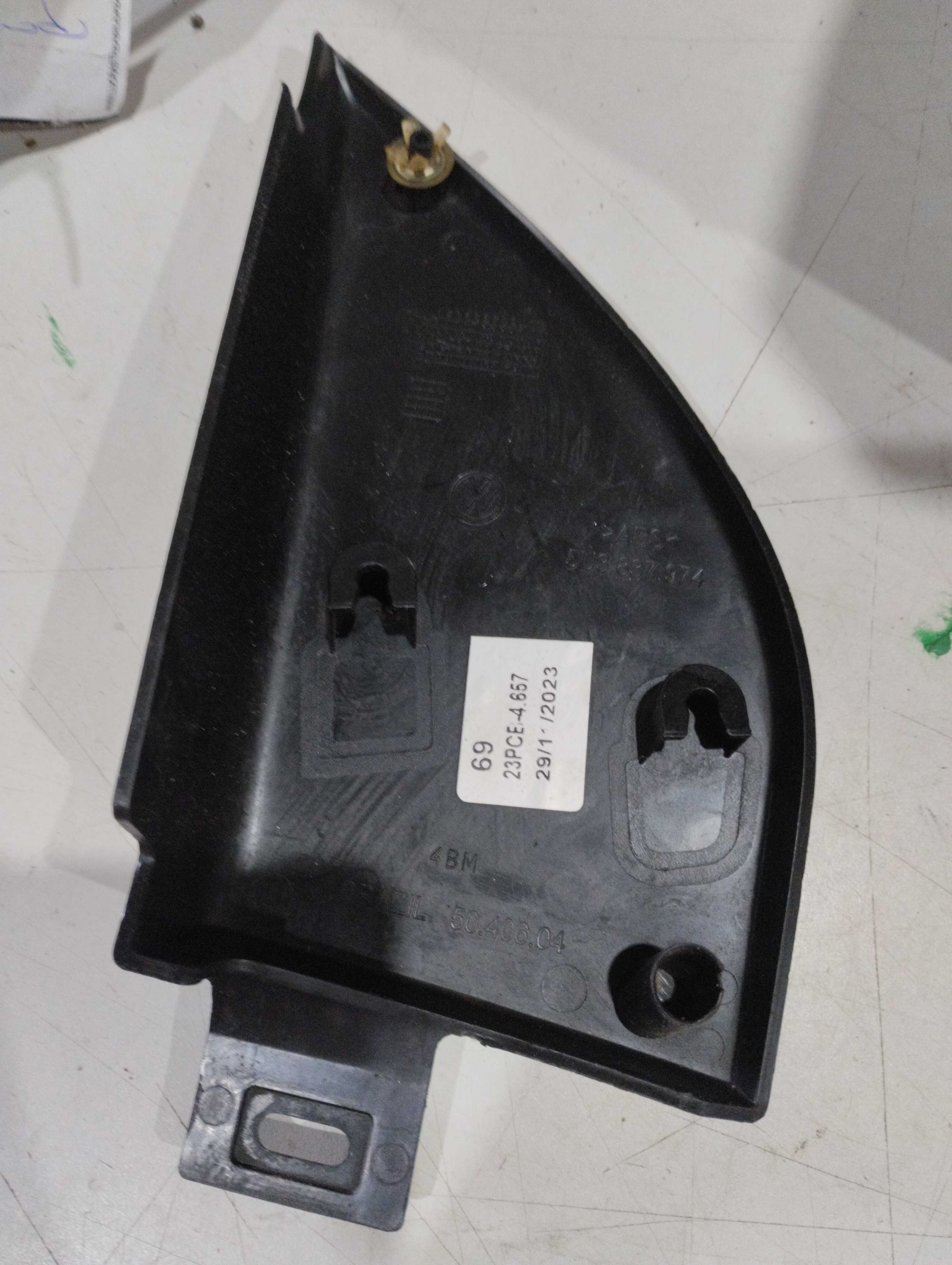 Moldura interna Direito retrovisor Vw gol Saveiro Voyage G7 2