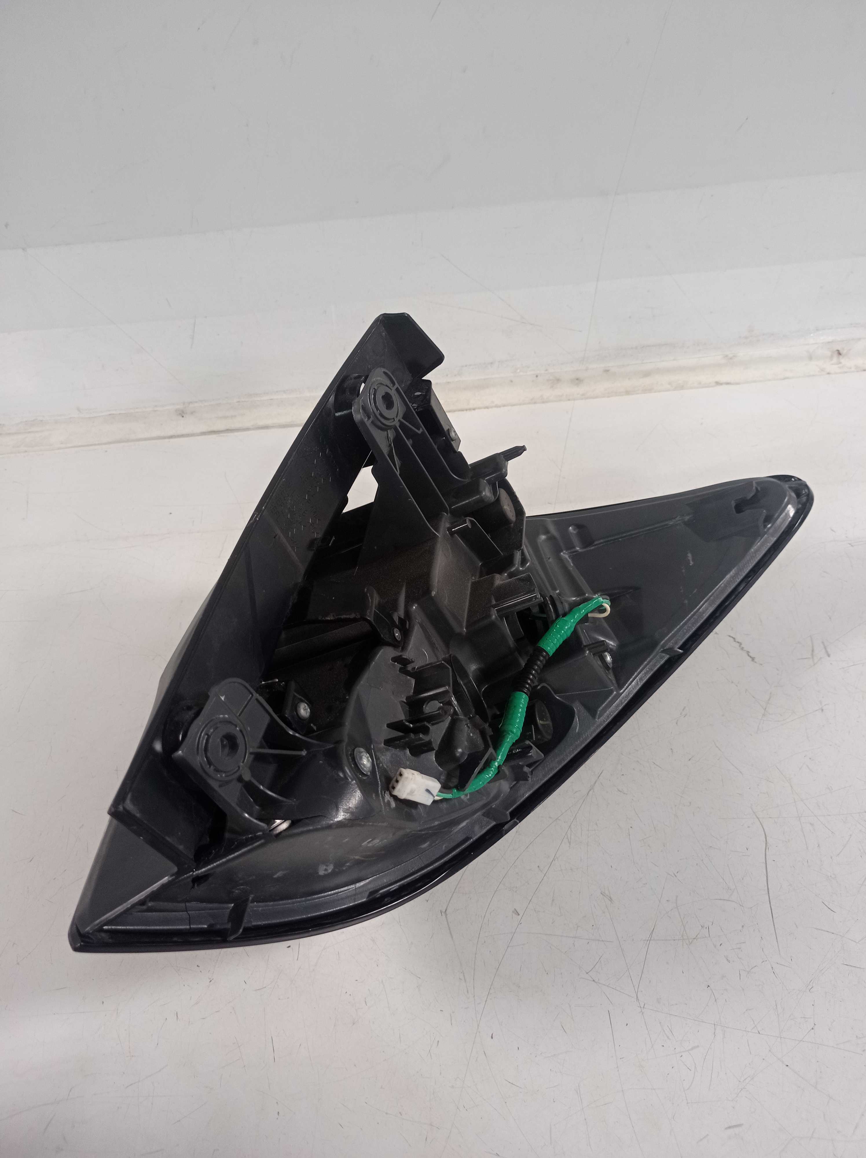 LANTERNA TRASEIRA ESQUERDA HONDA HRV 2016 A 2019 RECUPERADA 3
