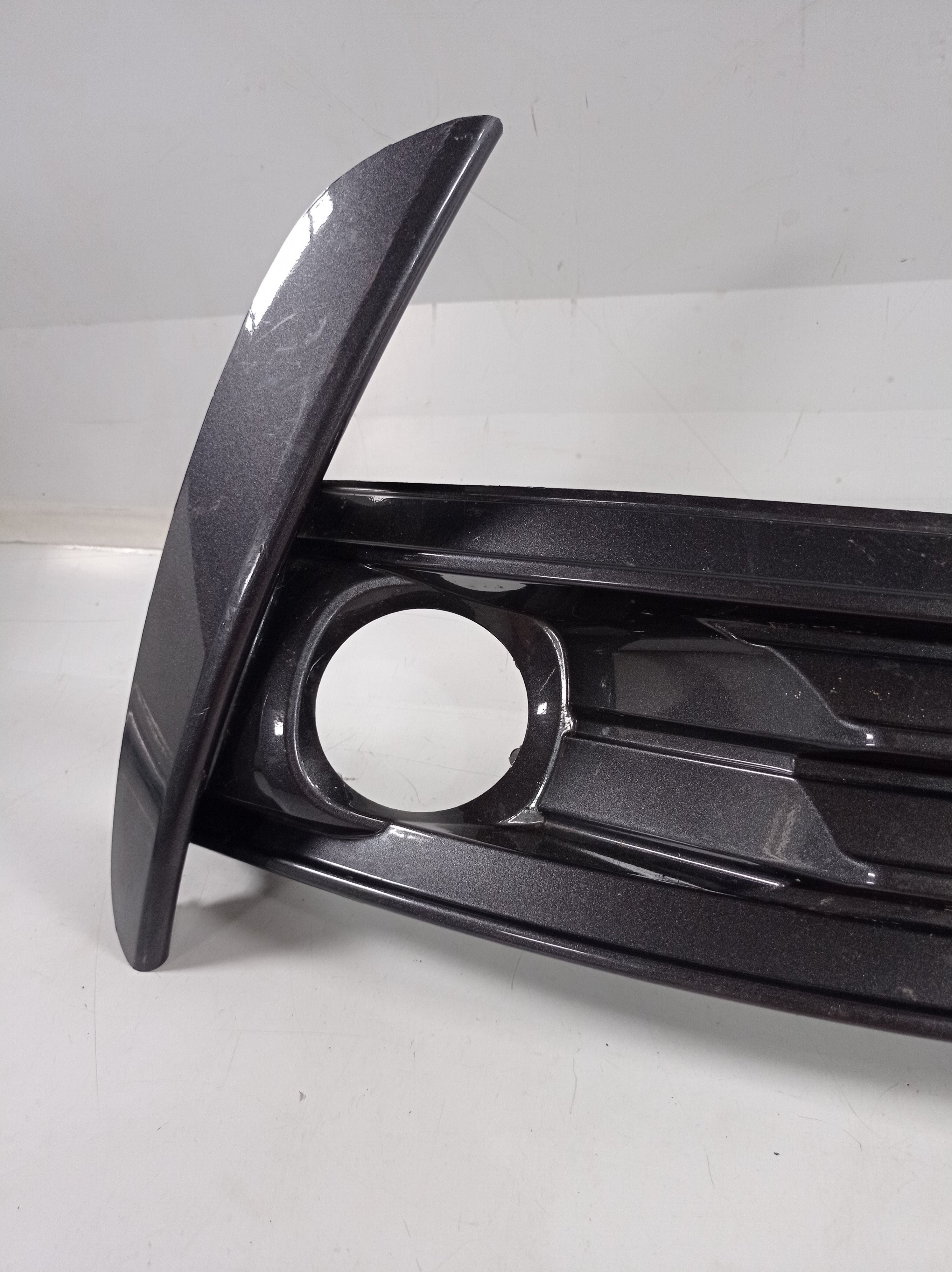 8148102820 Moldura Farol Milha Direito Corolla 2017/2019 4