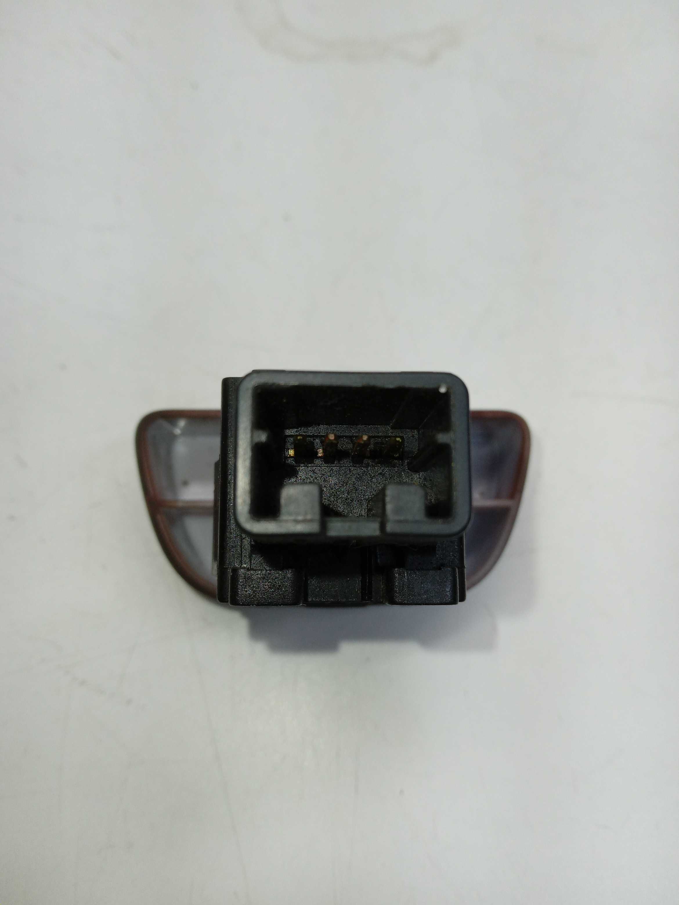 BOTÃO PISCA ALERTA NISSAN MARCH 2012 2