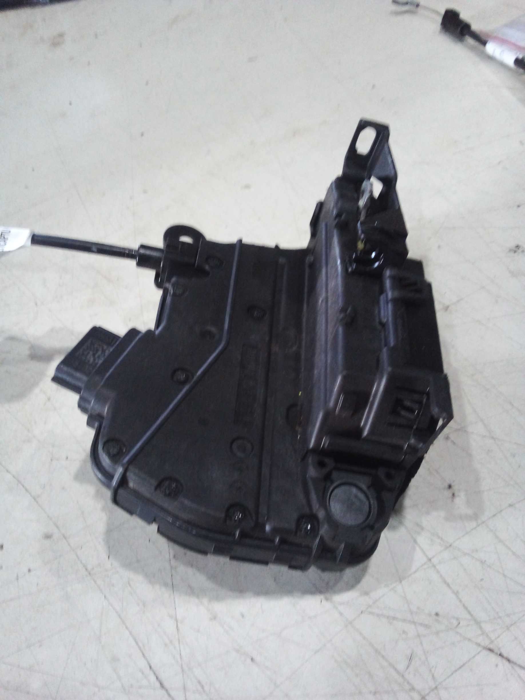 FECHADURA PORTA  TRÁS DIREITO CAPTUR 2019  260319 1