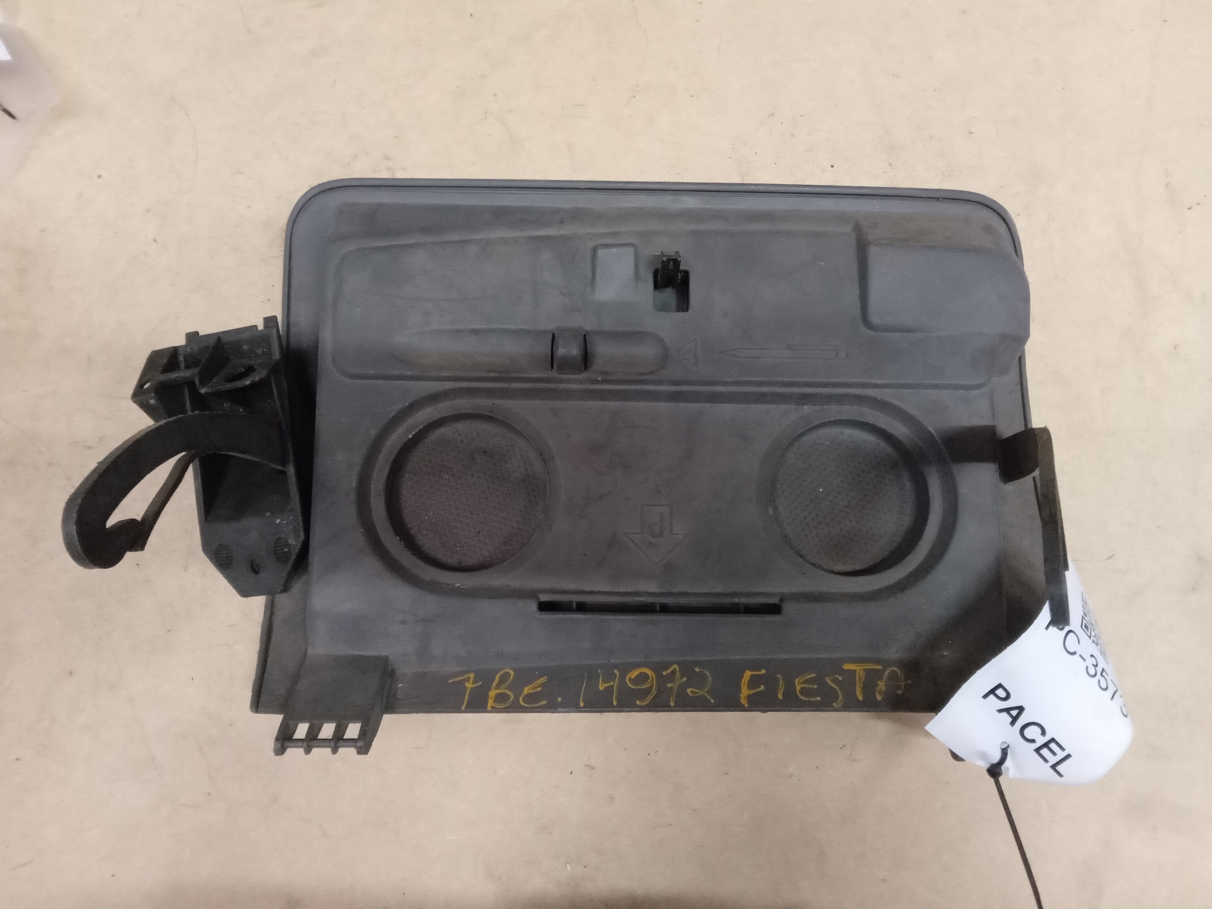 Tampa porta luvas Ford Fiesta 1997 2