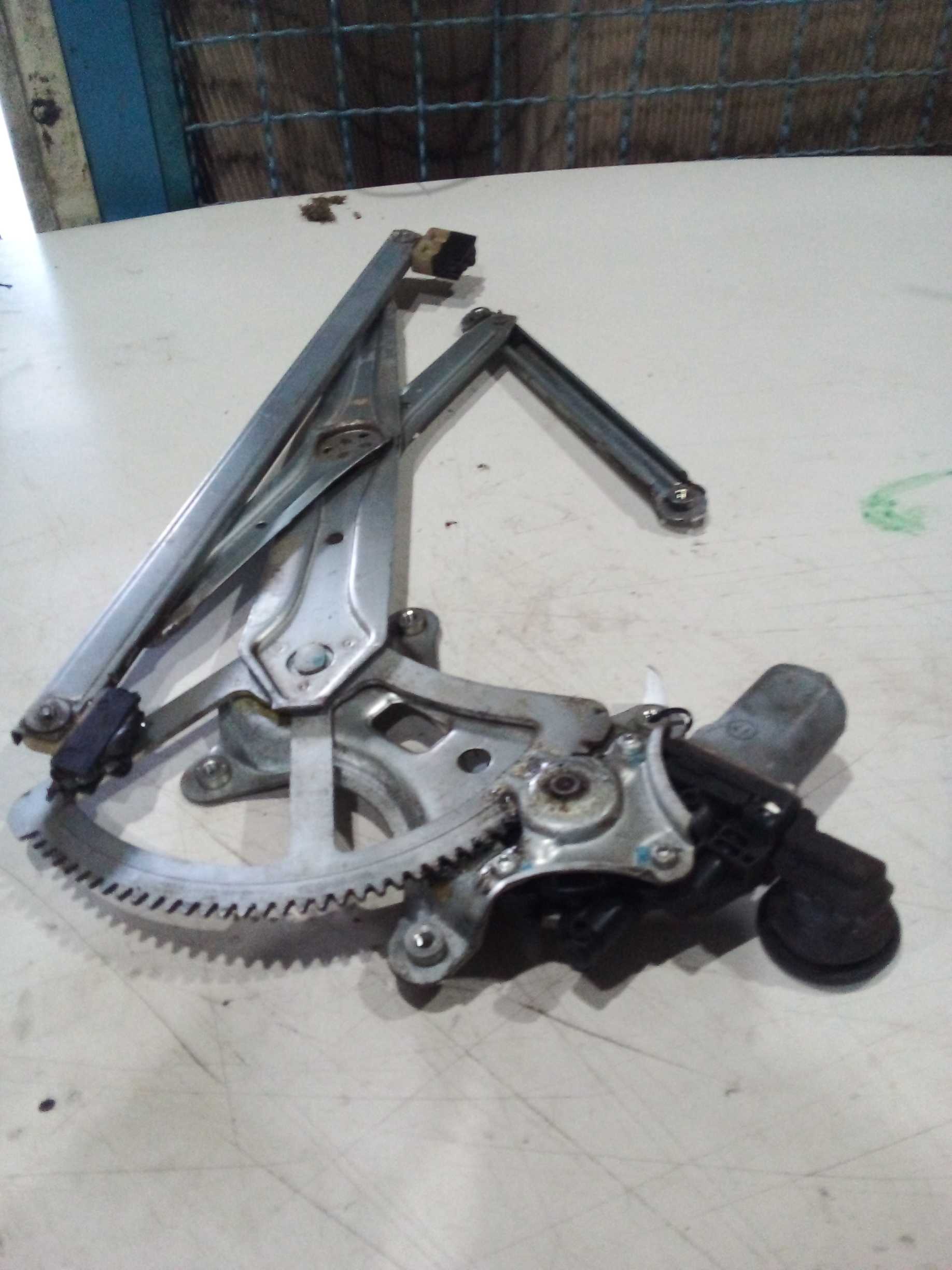 MÁQUINA DE VIDRO PORTA DIANT DIREITA TOYOTA HILUX SW4 2011 2