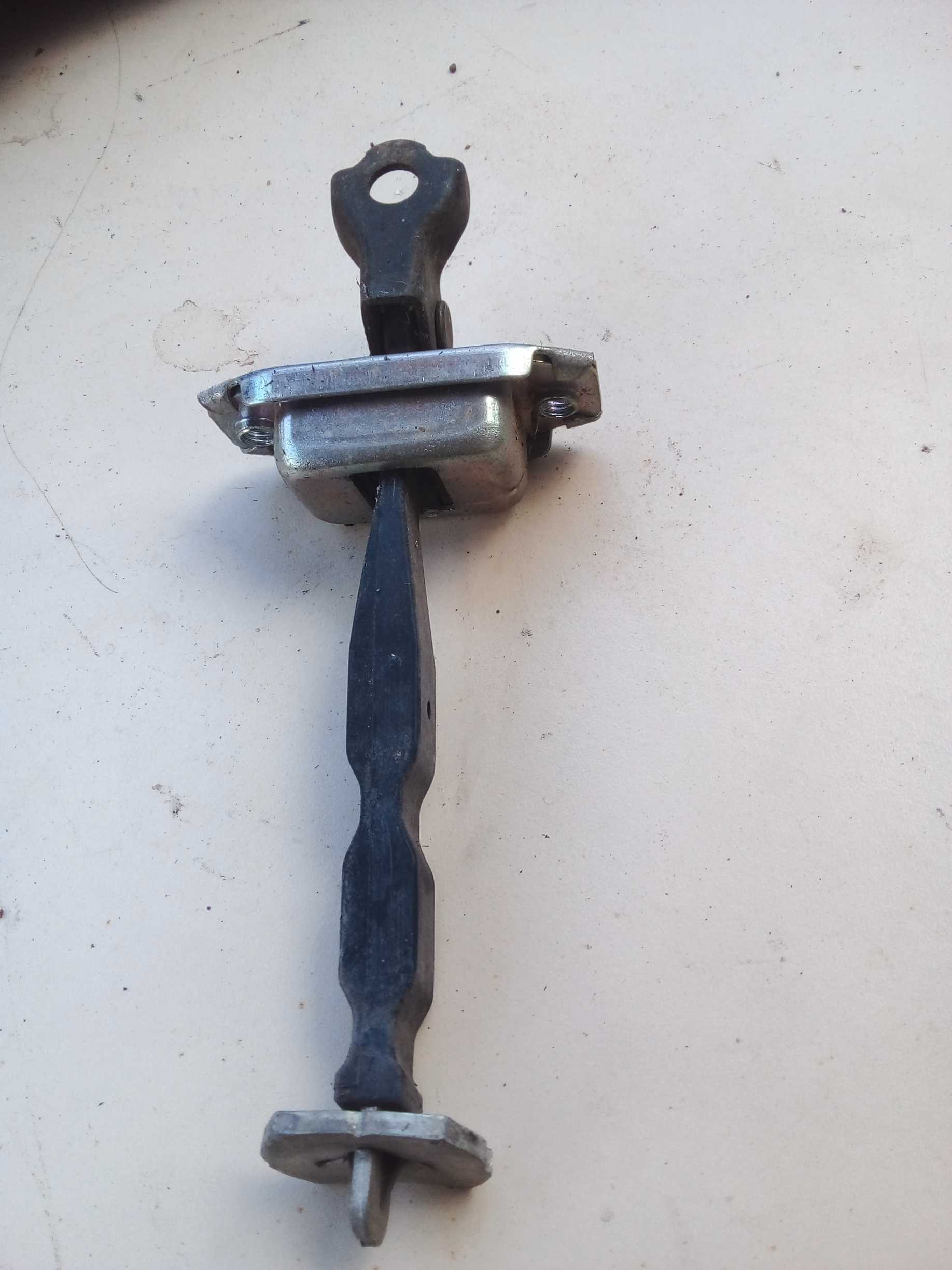 LIMITADOR PORTA DIANT ESQUERDA SENTRA 2014 2