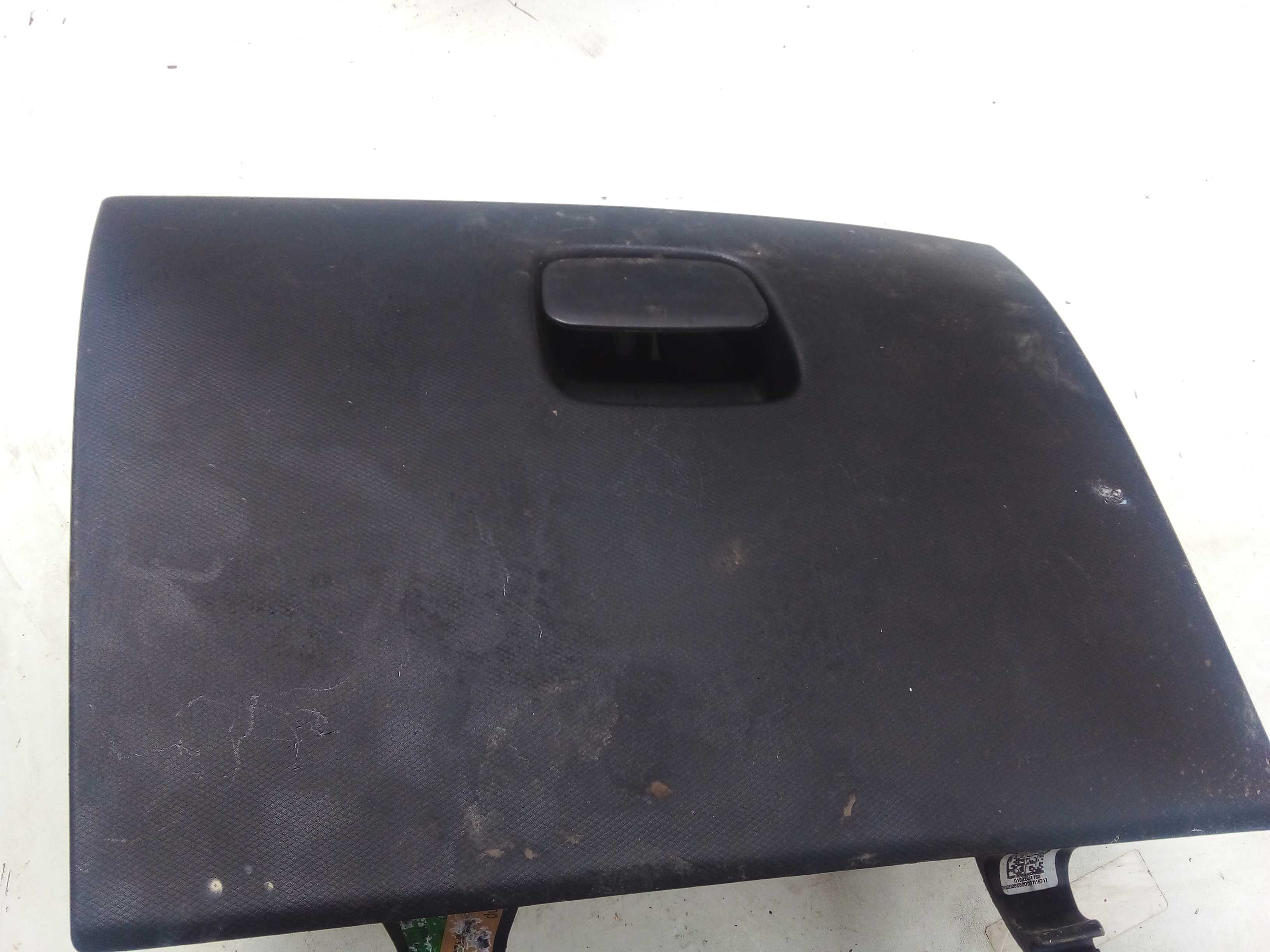 TAMPA PORTA LUVAS ARGO 2018 1