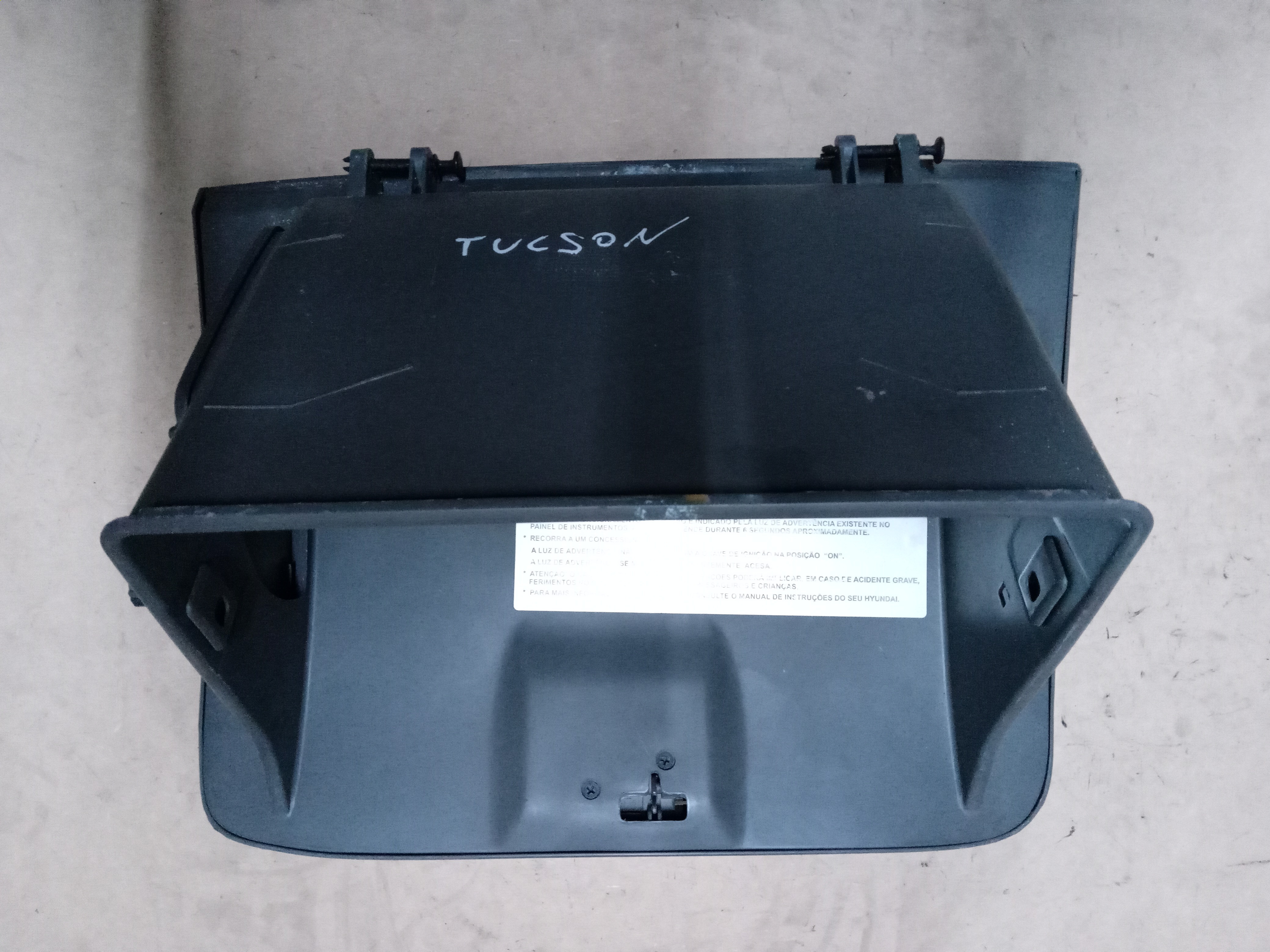 PORTA LUVAS HYUNDAI TUCSON 2008 1