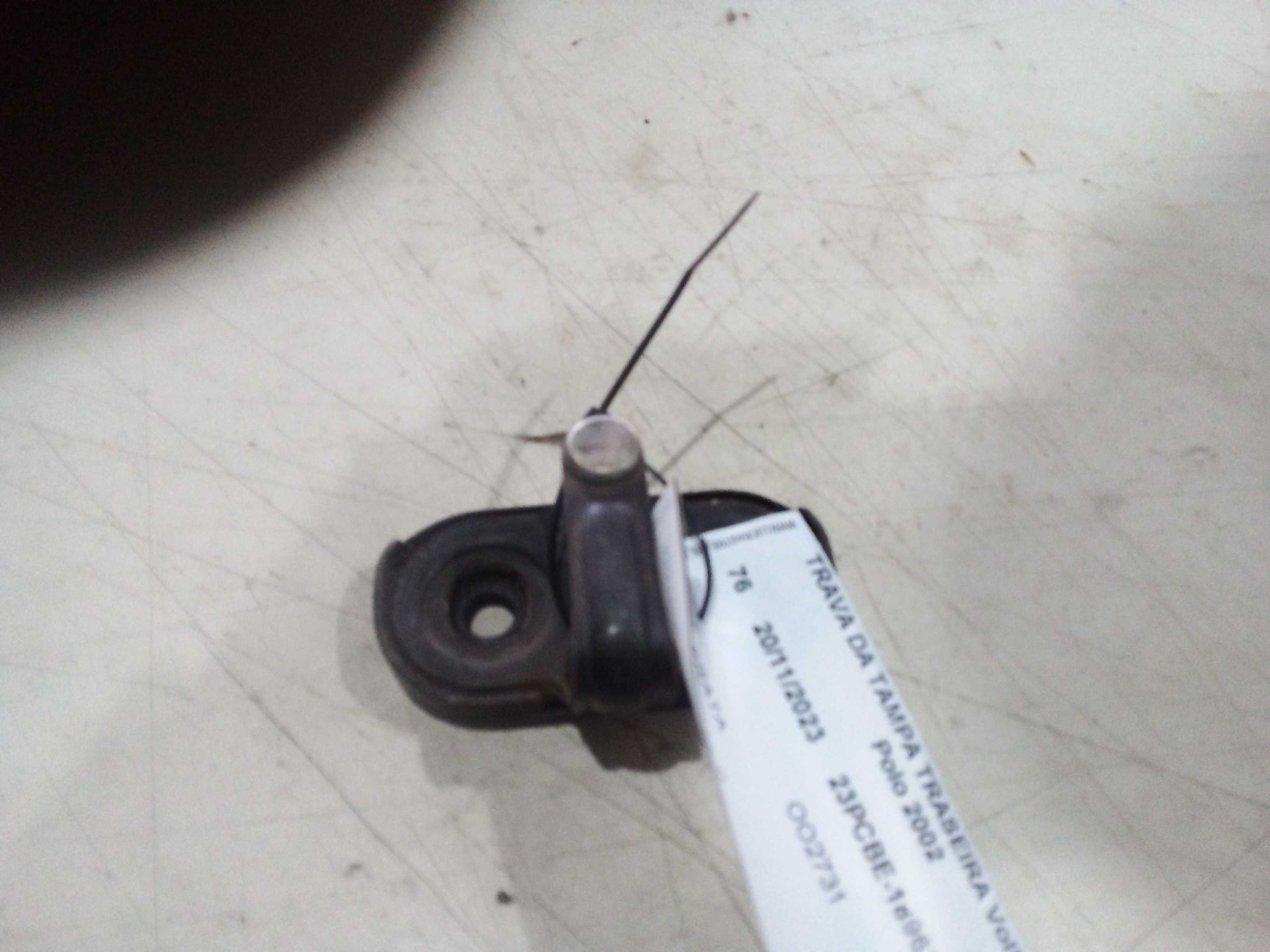 TRAVA DA TAMPA TRASEIRA Volkswagen Polo 2002
