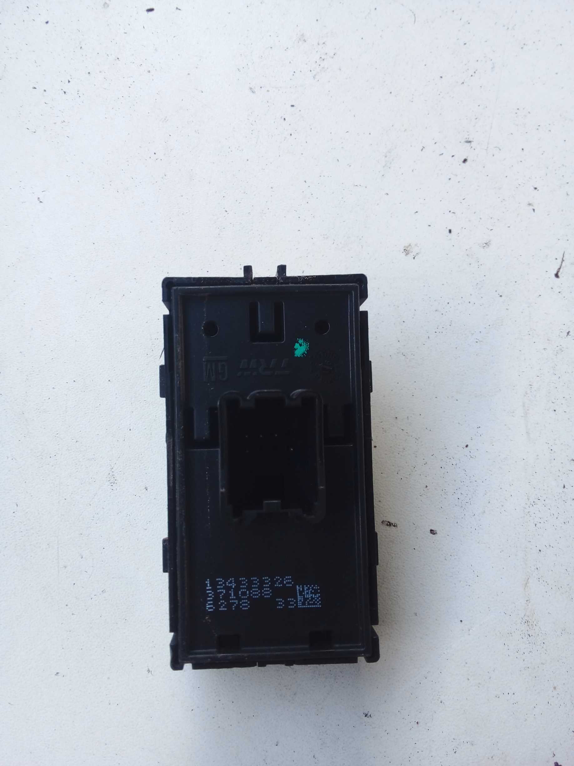 BOTAO COMANDO VIDRO ELETRICO TRÁS ESQ CRUZE 2017 2