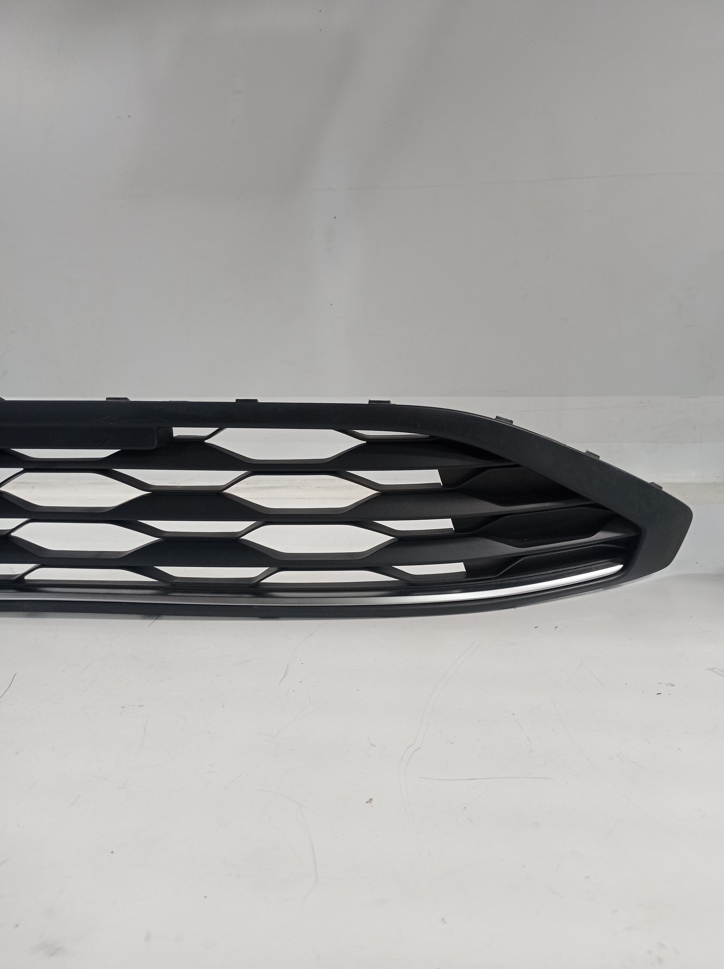 2g5853677a Grade Parachoque Dianteiro Vw Nivus 2020/2021 2