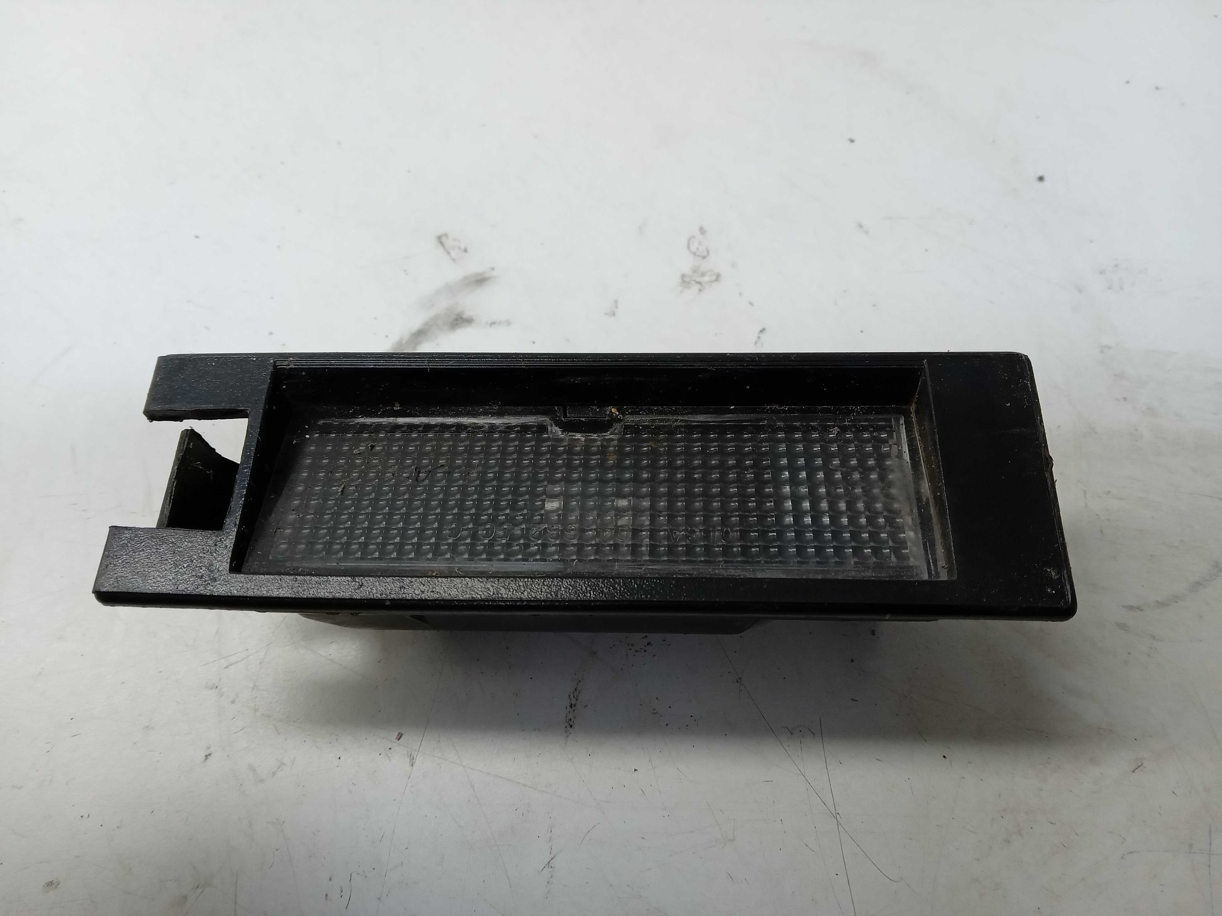 LUZ PLACA TRASEIRA FIAT STRADA 2020 2