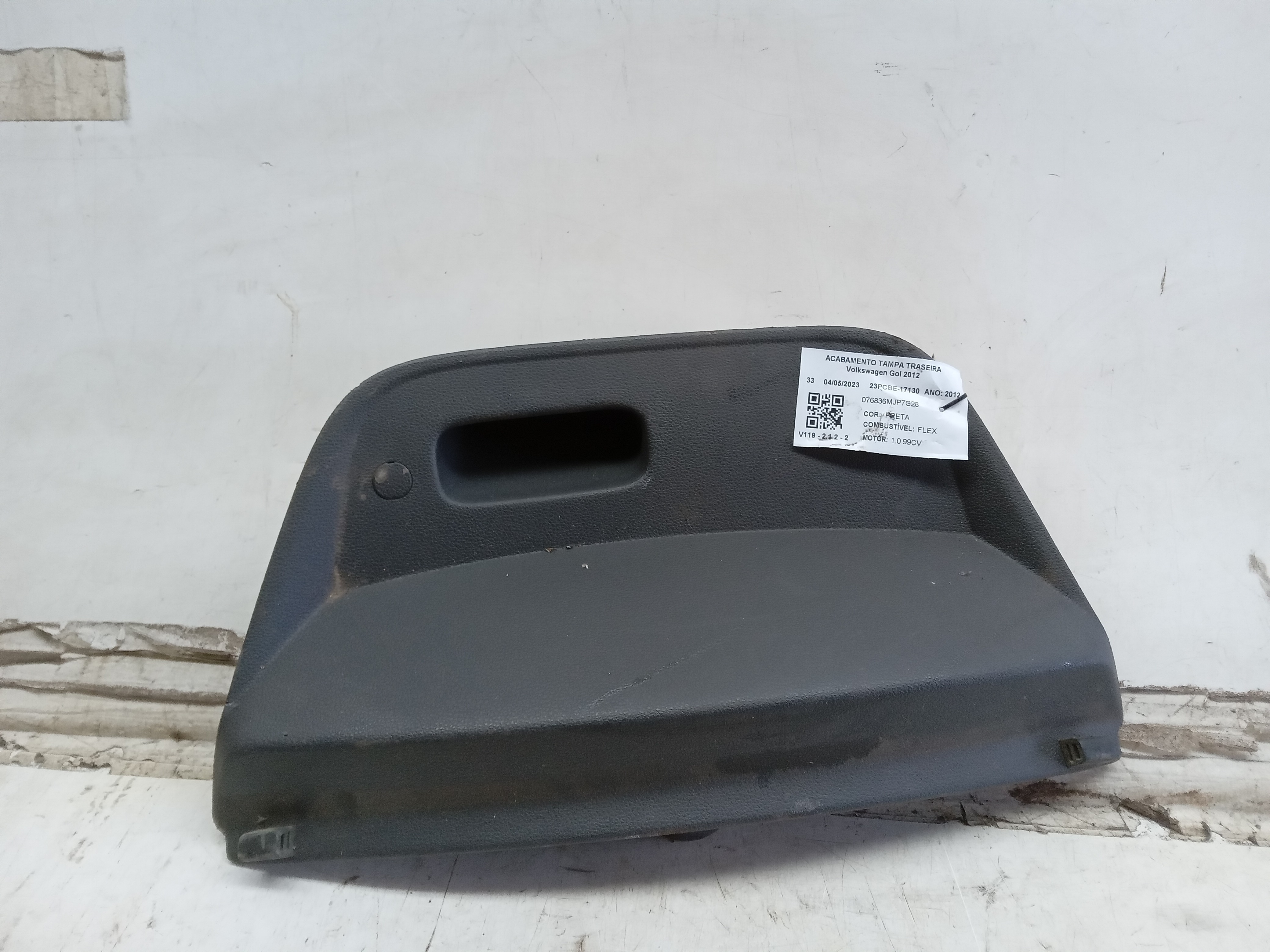 MOLDURA TAMPA TRASEIRA Volkswagen Gol 2012 1