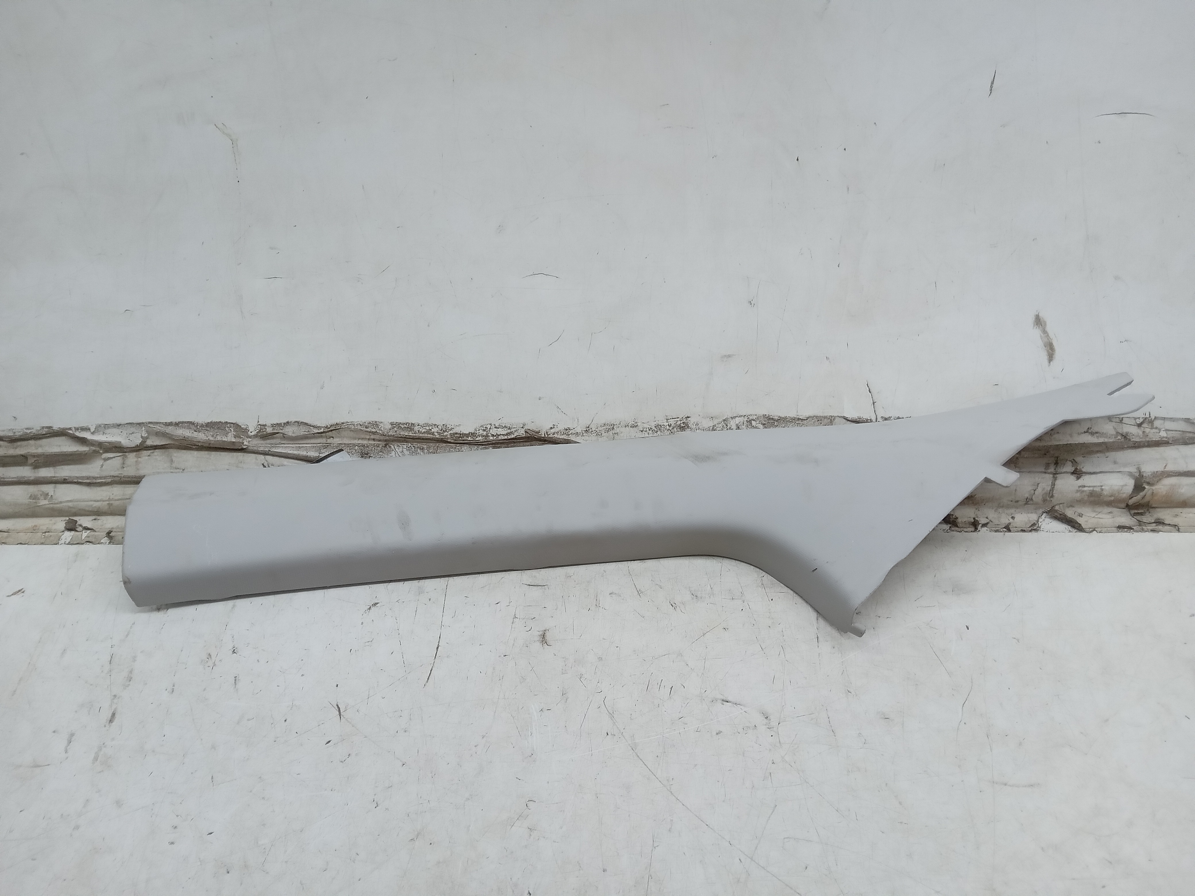 MOLDURA ACABAMENTO COLUNA PARABRISA LE Chevrolet Onix 2019