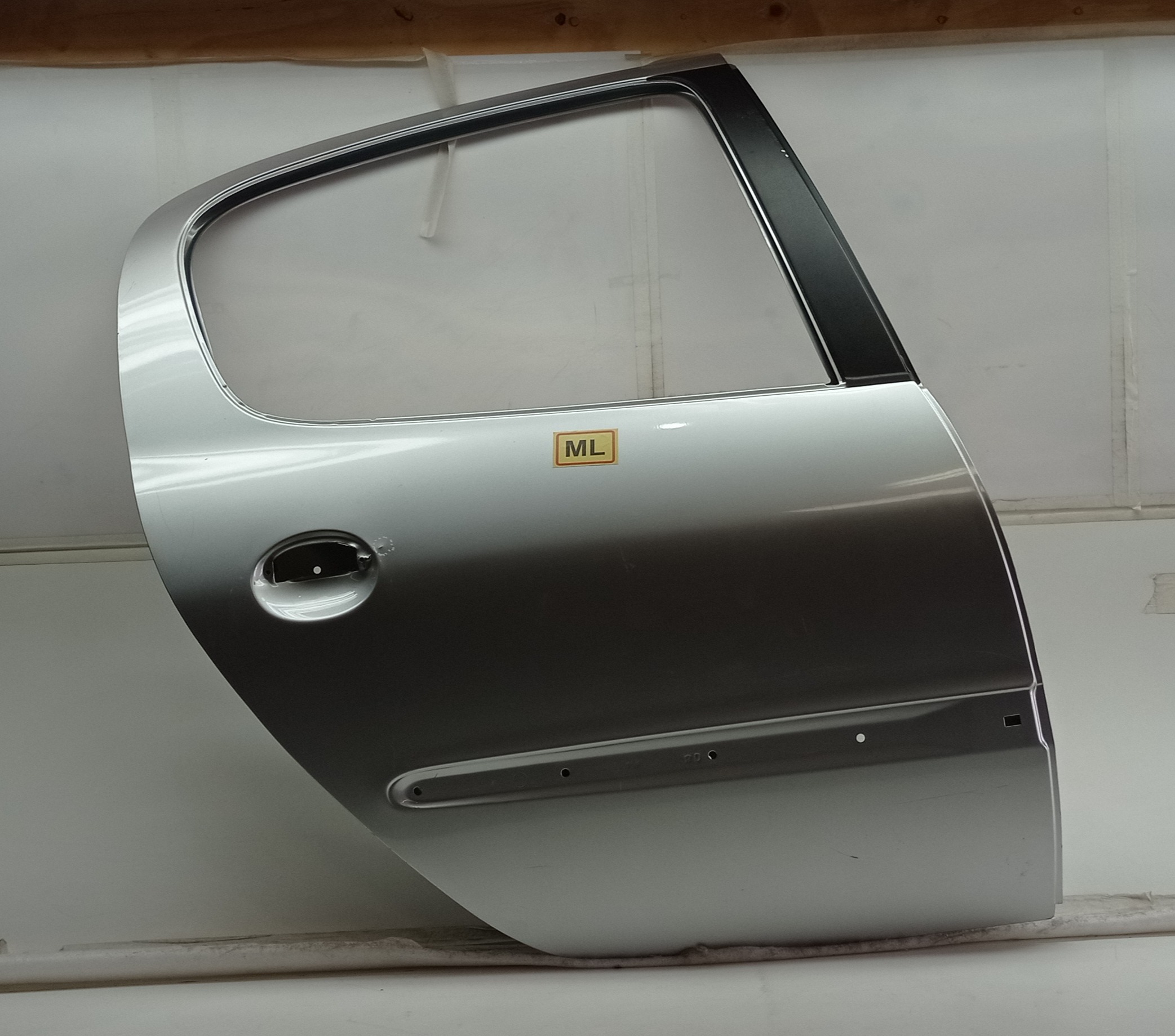 Porta Traseira Direita Peugeot 207 2010 Para Recuperar Traseira Direito Prateado 1
