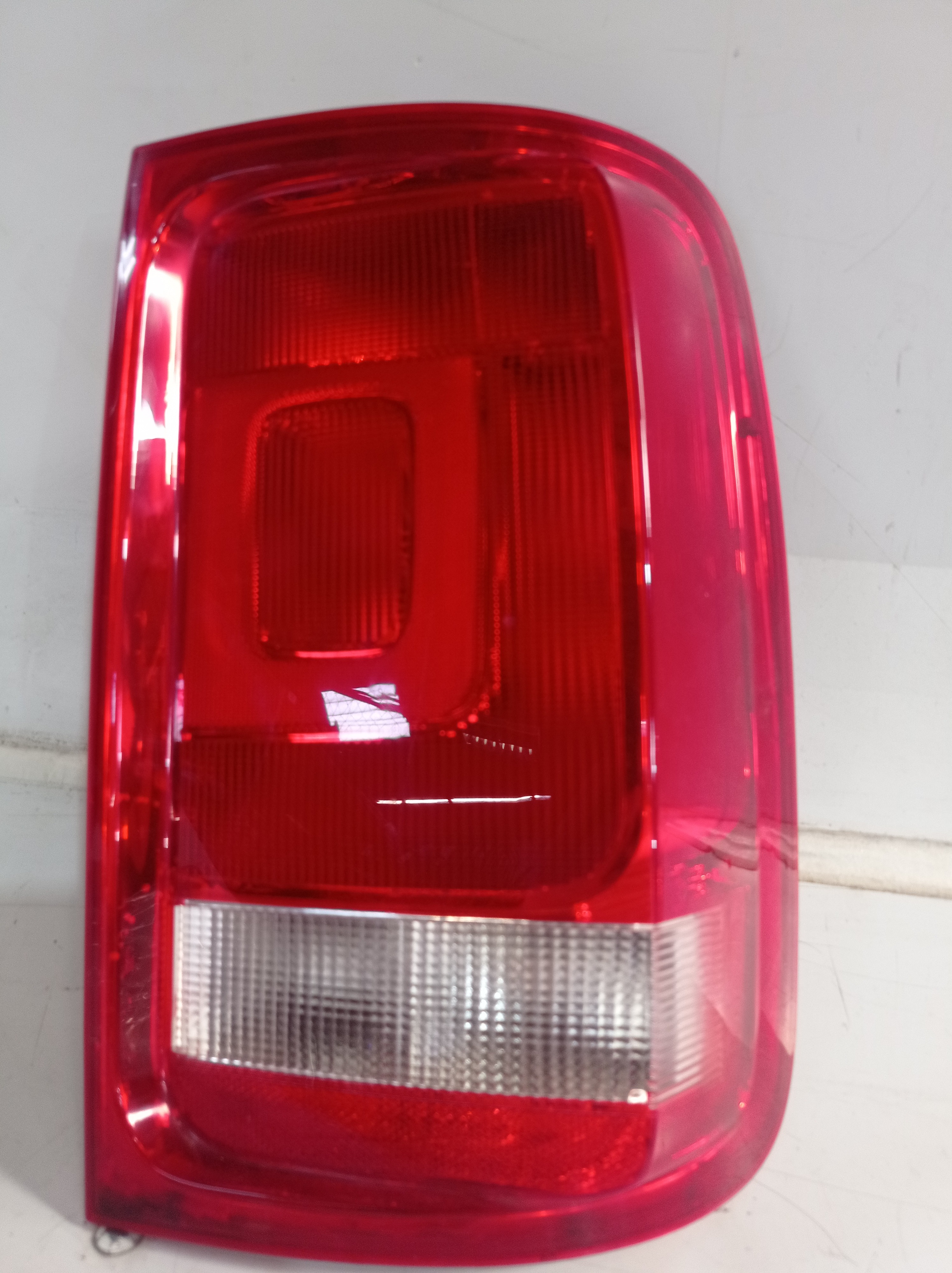 LANTERNA TRAS DIREITA VW AMAROK 2015 A 2016 RECUPERADA