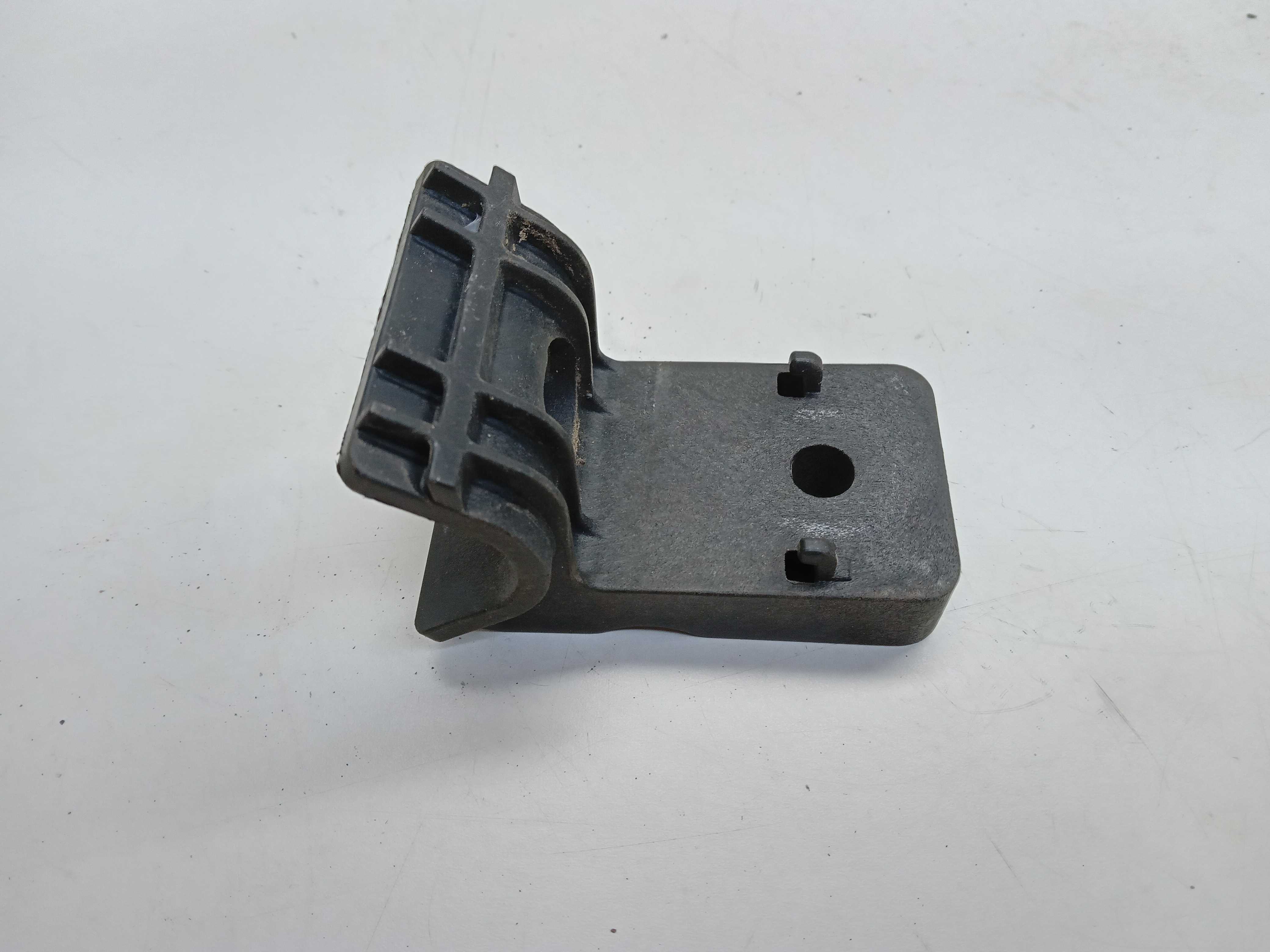 SUPORTE DO SUPERIOR RADIADOR CHEVROLET COBALT 2013