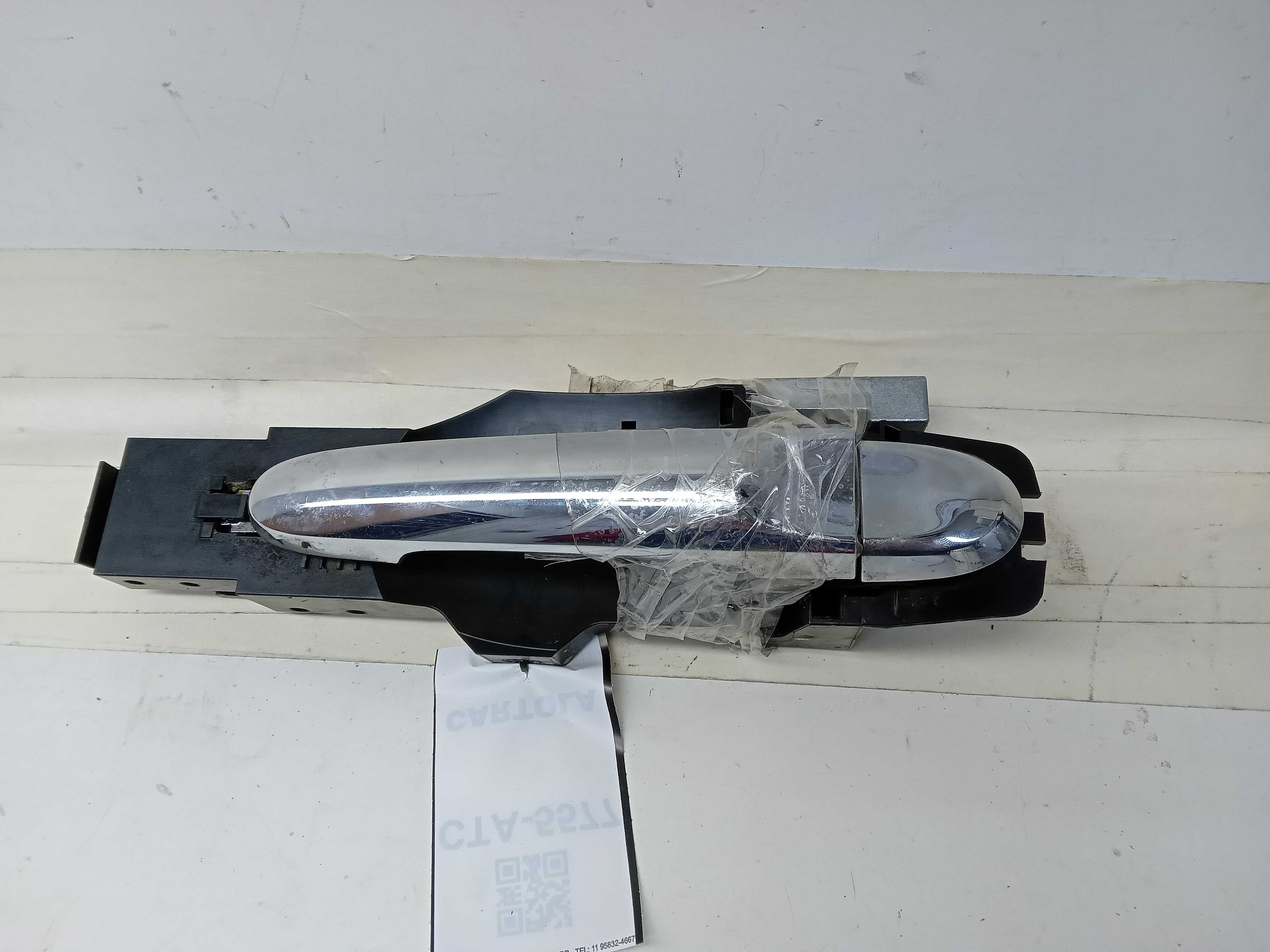 MAÇANETA EXTERNA TRASEIRA LE NISSAN VERSA 2014 1