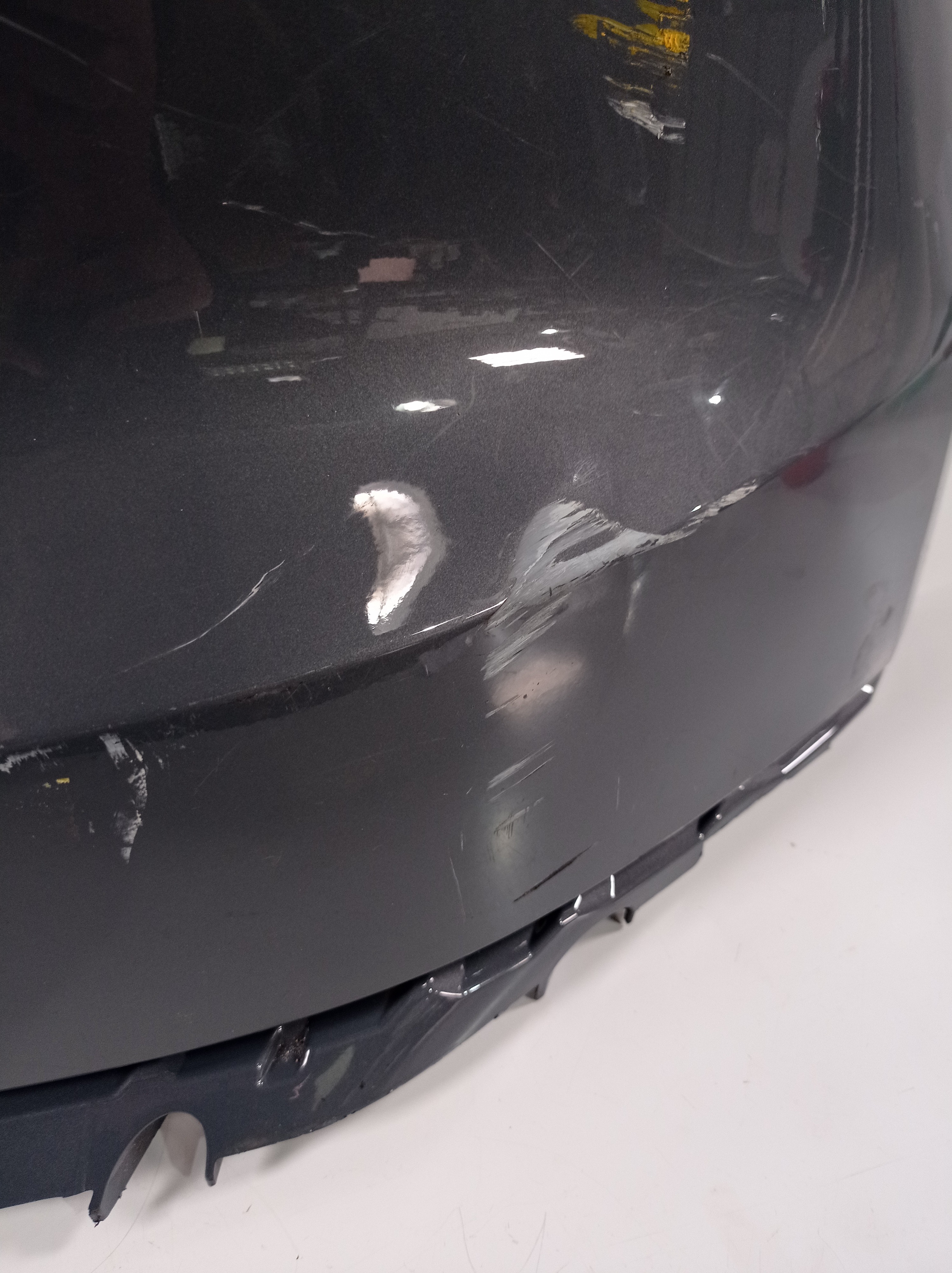 Polaina Parachoque Traseiro Direito Volvo Xc40 2016 A 2020 3