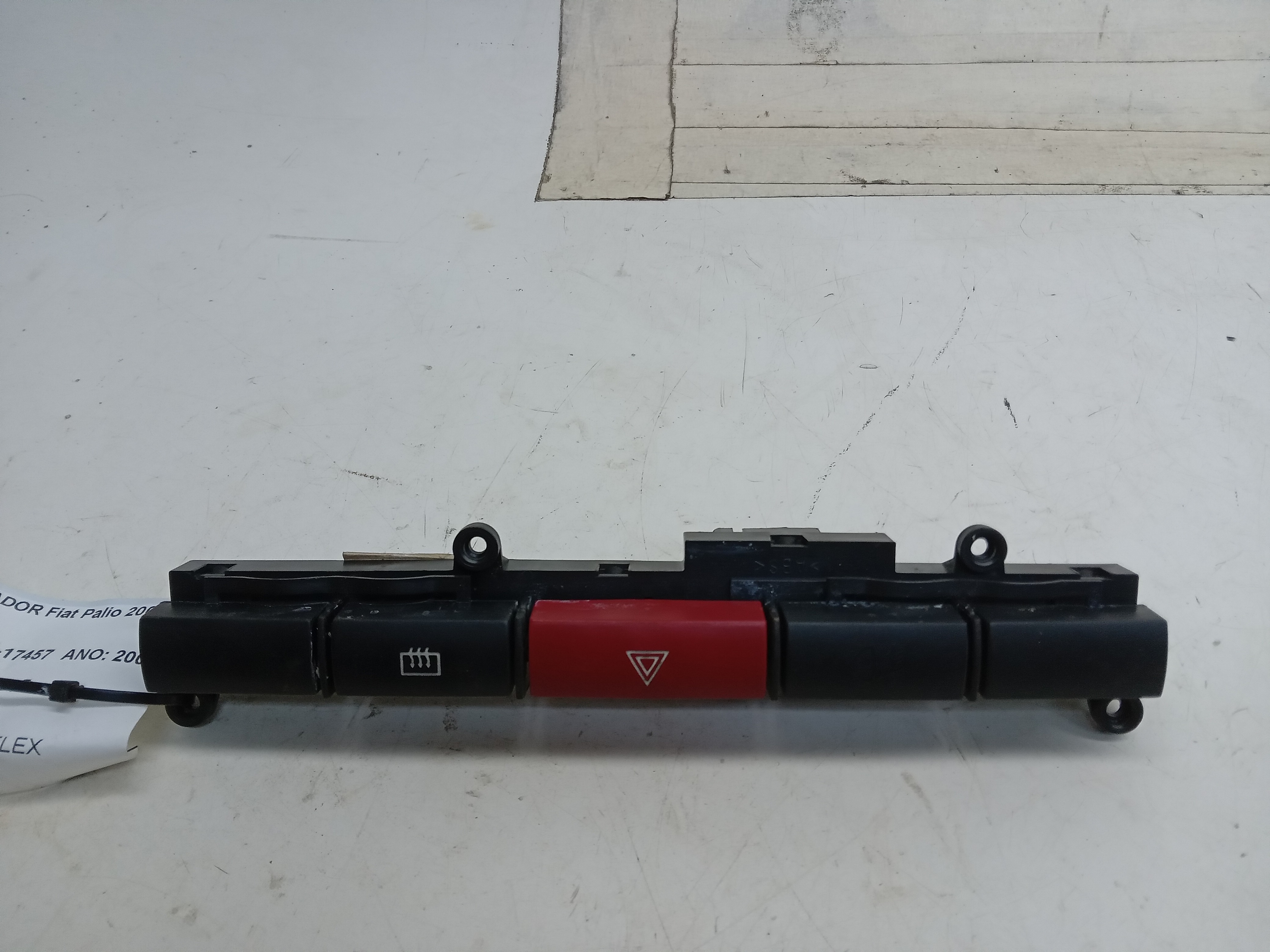 BOTÃO PISCA ALERTA Fiat Palio 2007 1