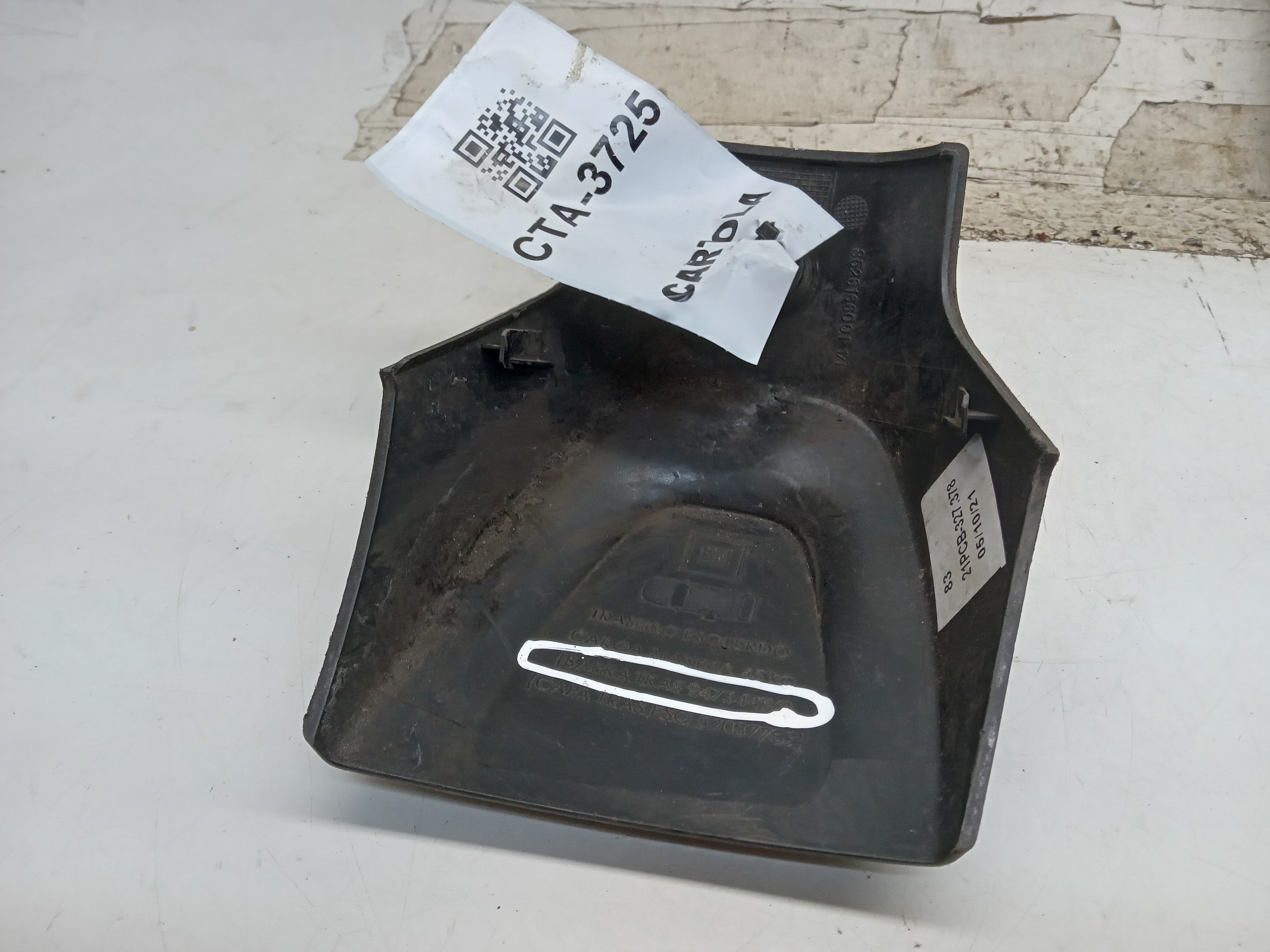 Tampa Traseira Lado Esquerdo Do Rack Teto Gm Onix 2