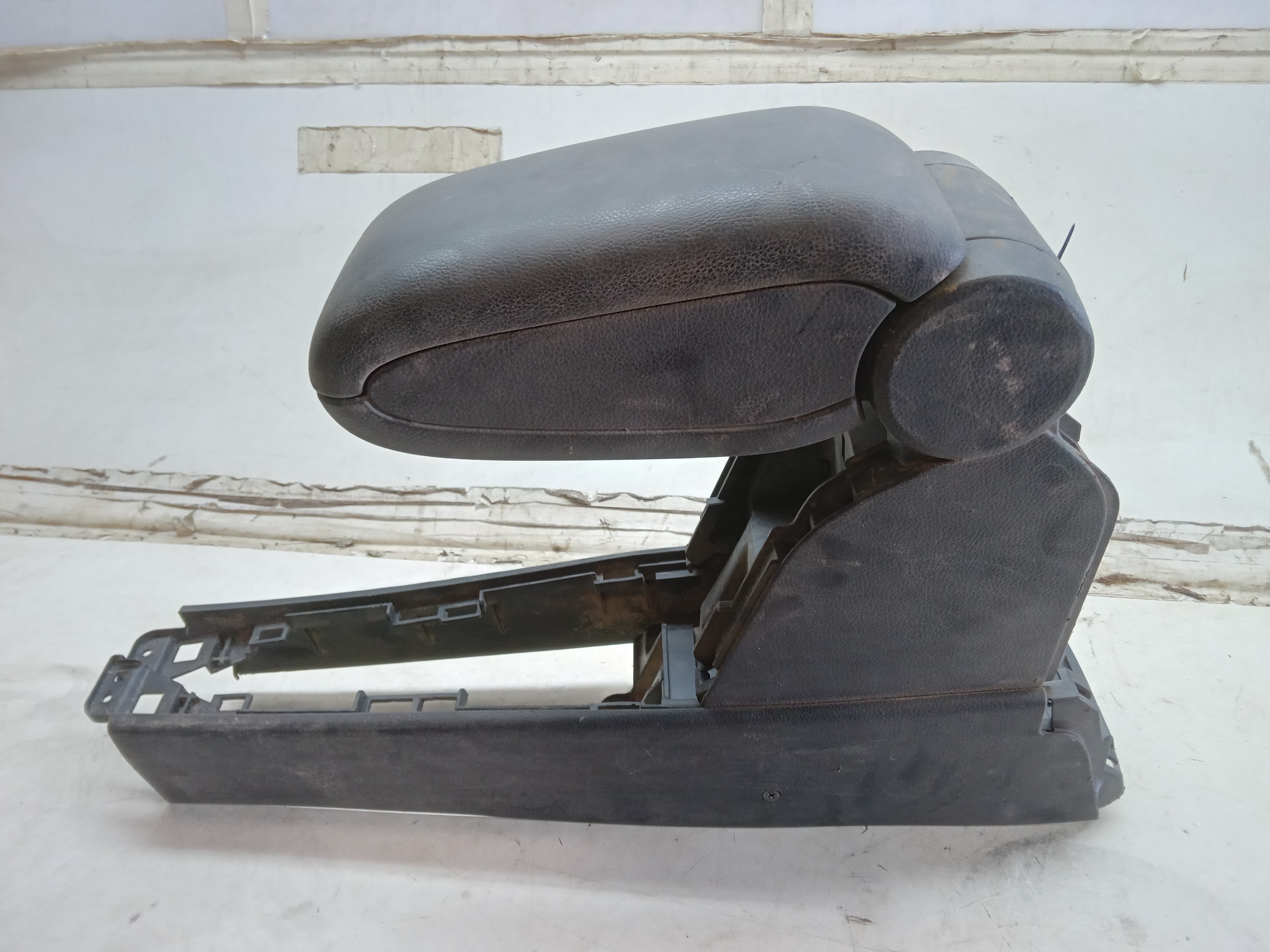 CONSOLE CENTRAL NISSAN TIIDA 2010 2
