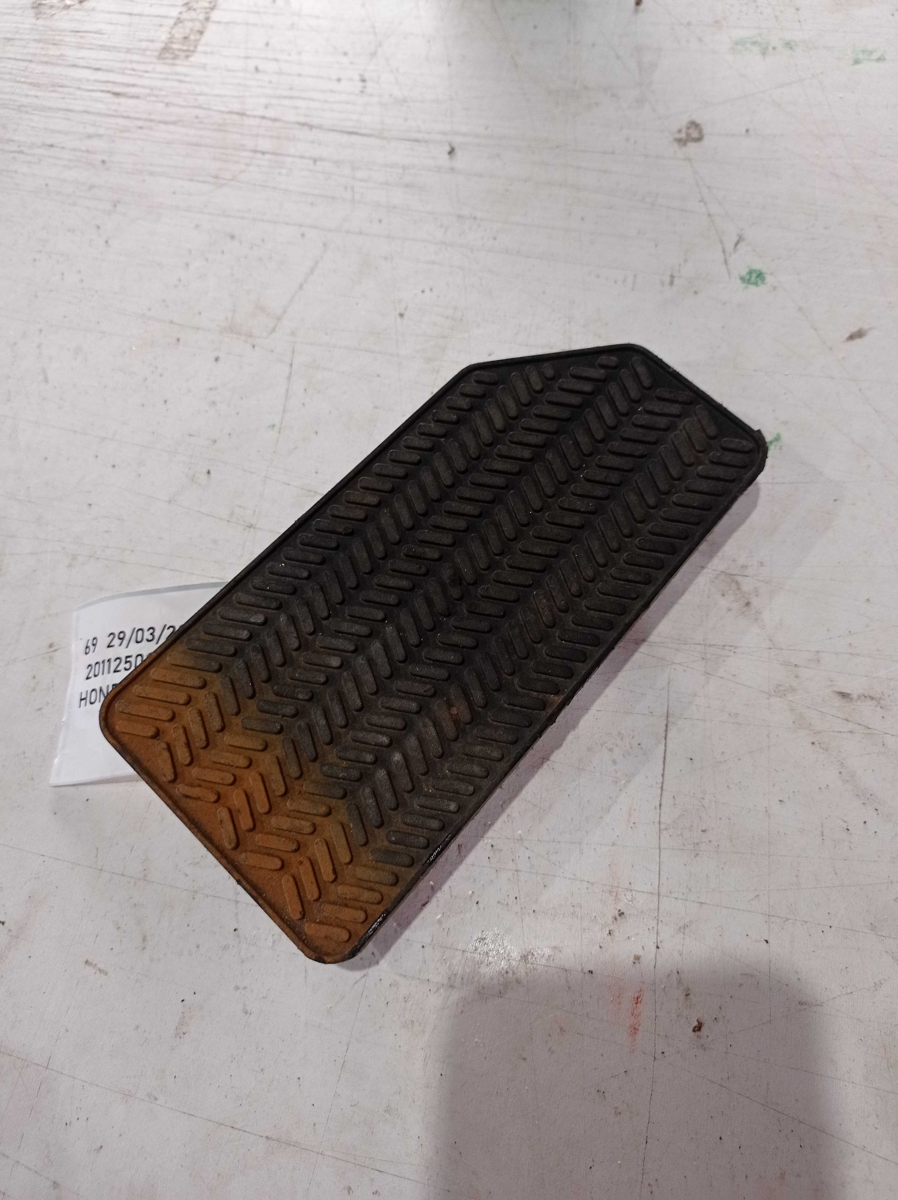MOLDURA DESCANSO PÉ HONDA CITY 2013 2014